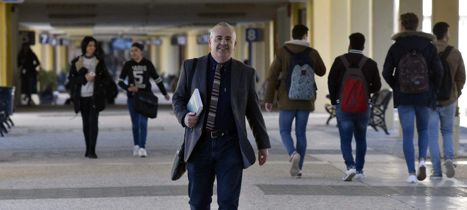 Rafael Rodríguez Prieto, en el campus de la Universidad Pablo de Olavide, durante la entrevista.
