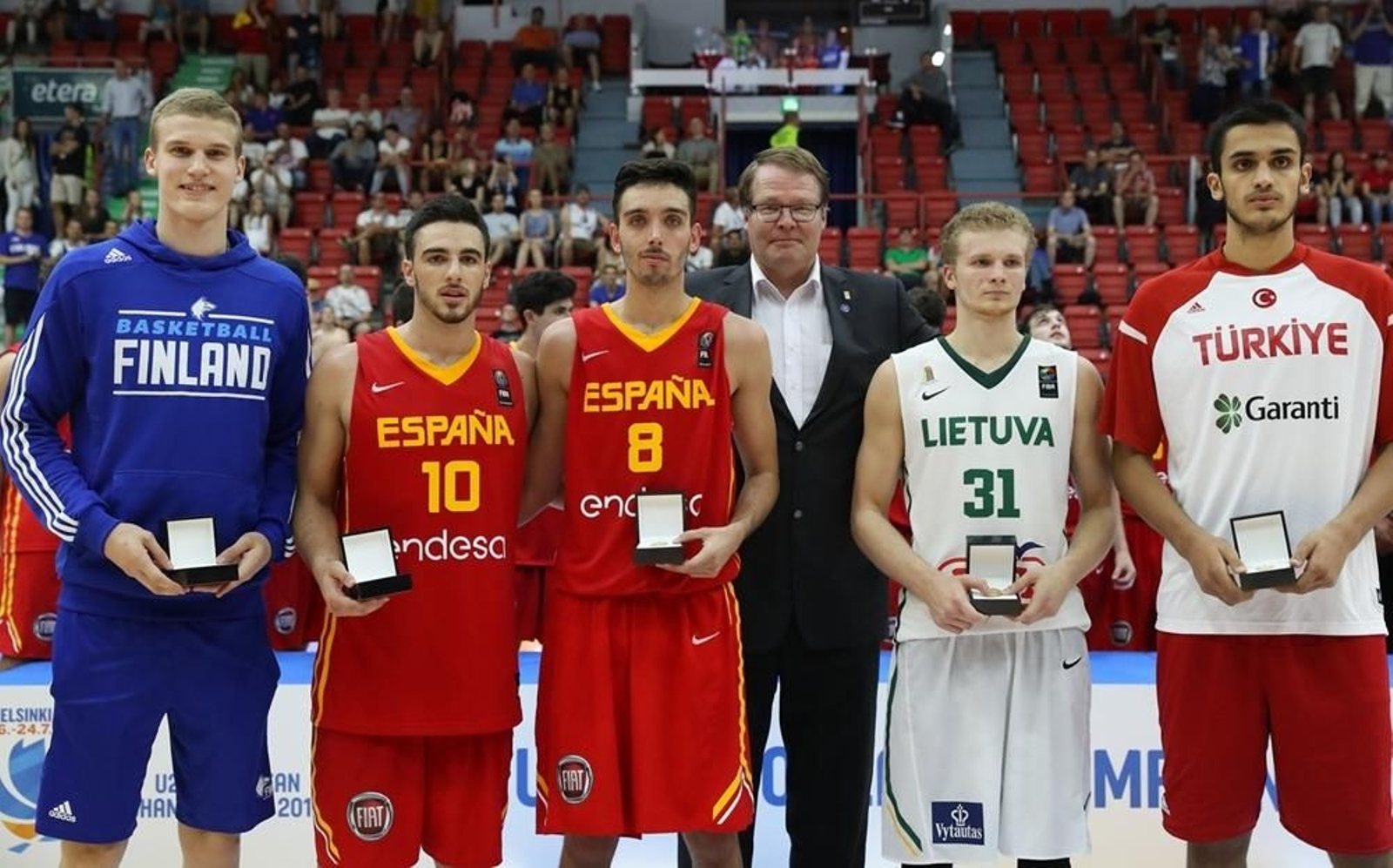 Francis Alonso y Marc García, en el quinteto ideal del torneo.