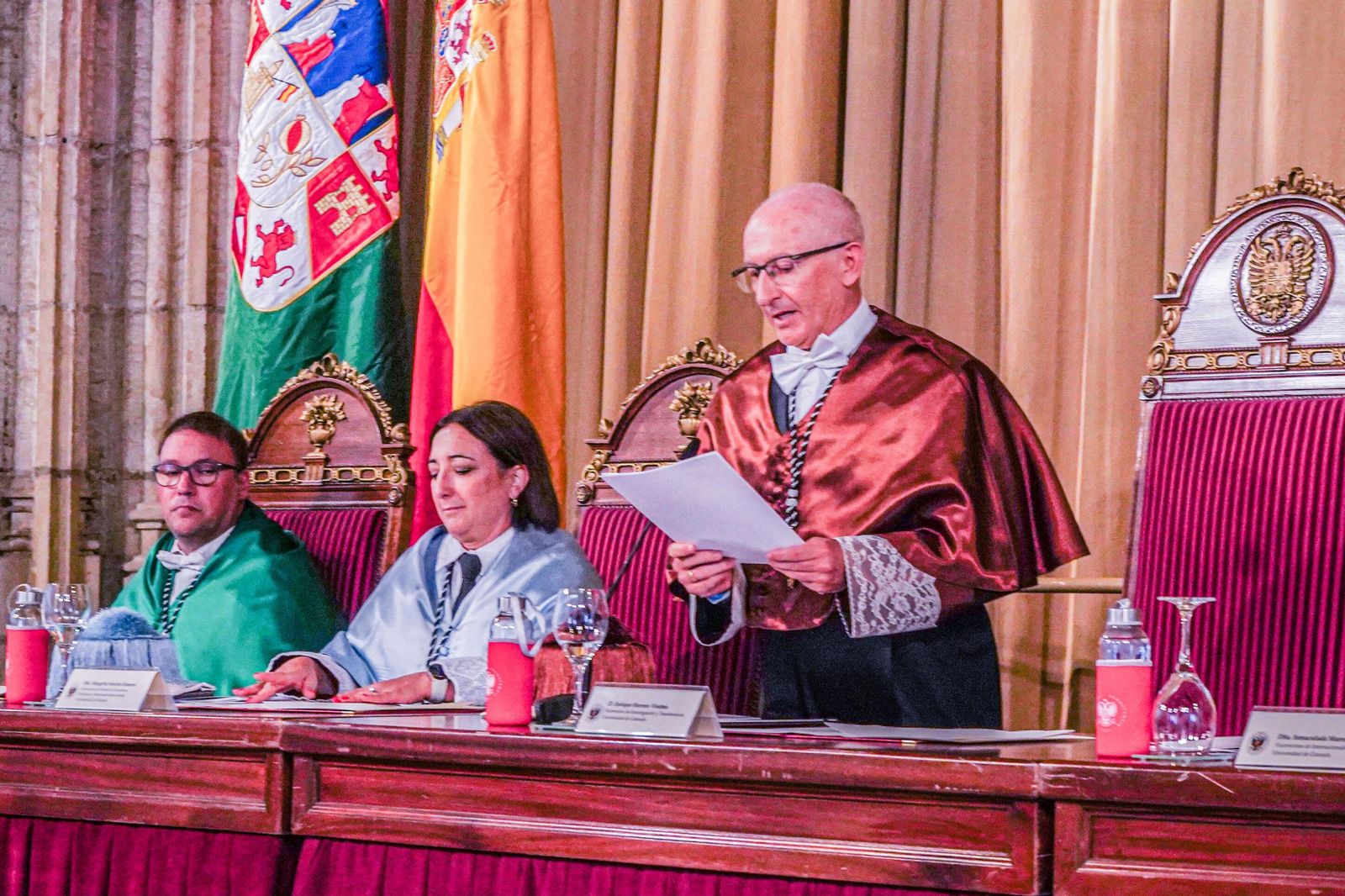 Así se ha convertido Miguel Giménez Yanguas en doctor honoris causa por la Universidad de Granada