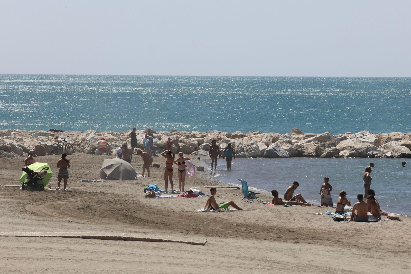 Las fotos del día de fuertes vientos en las playas de Málaga