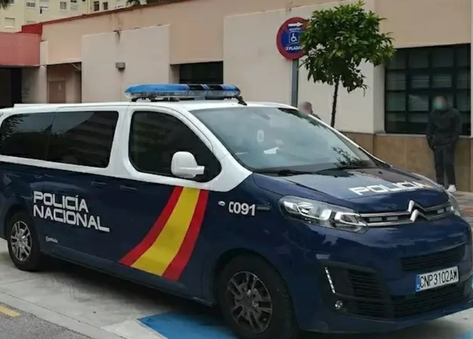 Un vehículo de la Policía Nacional en Fuengirola