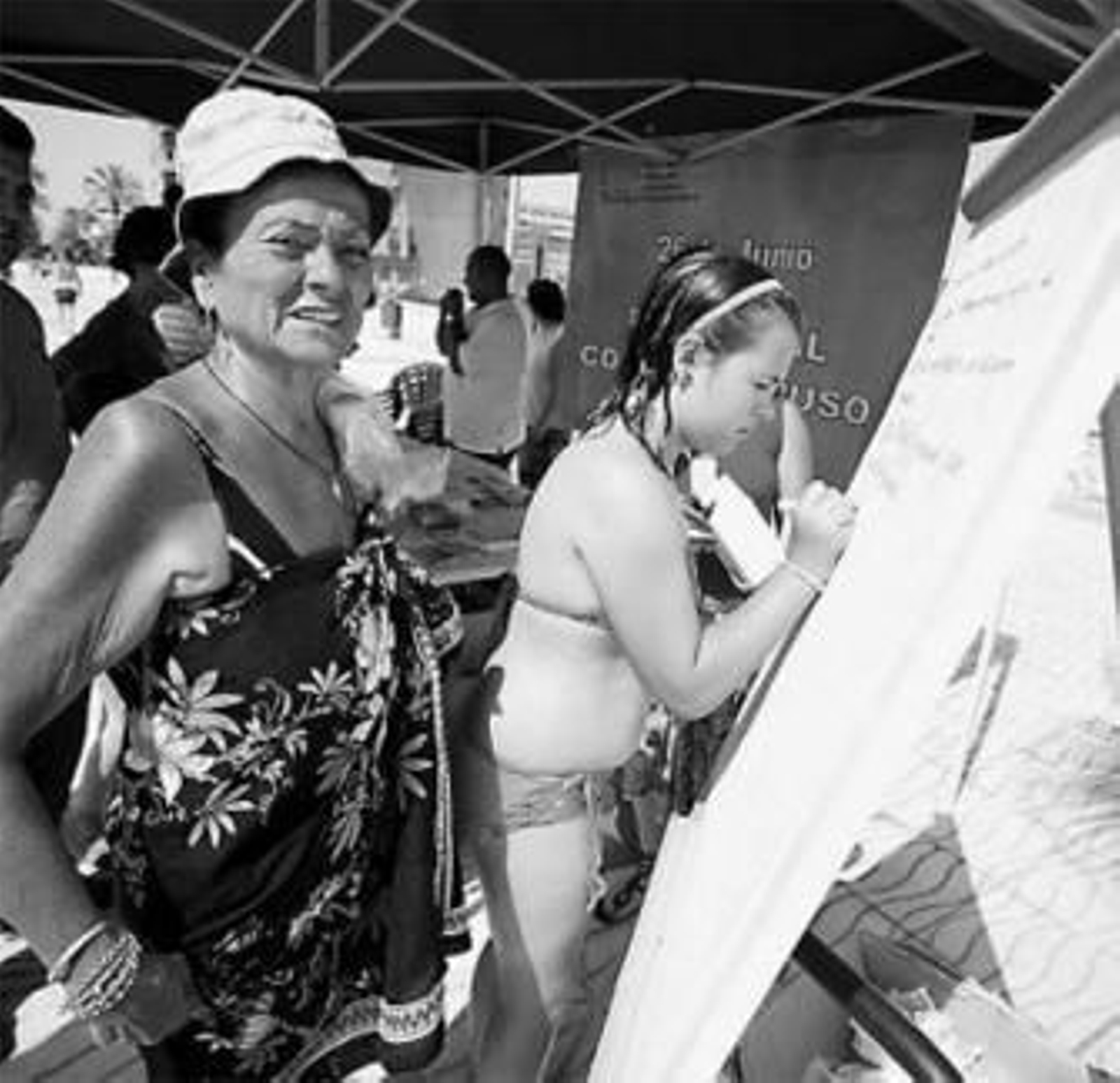 Jóvenes y adultos dejaron sus propuestas de prevención, ayer.