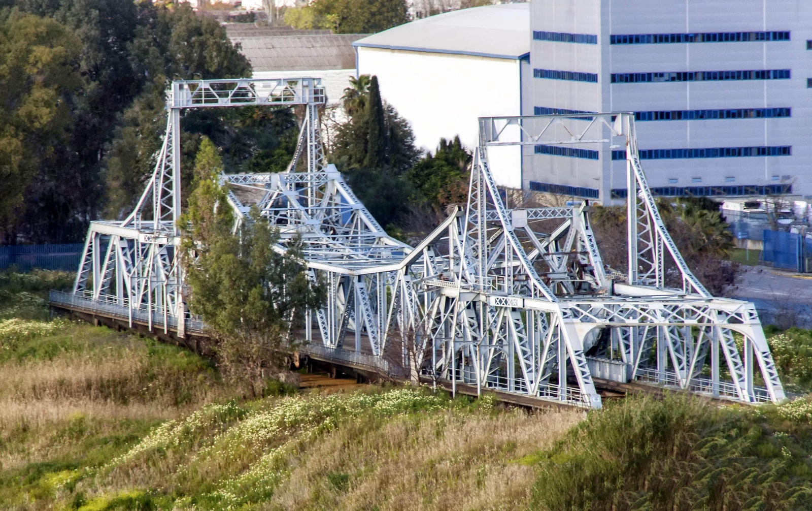 La historia del Puente de Hierro en imágenes