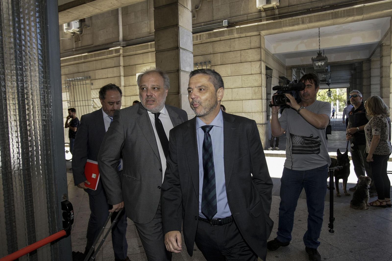 El ex director general de Mercasevilla Fernando Mellet llega a los juzgados de Sevilla.