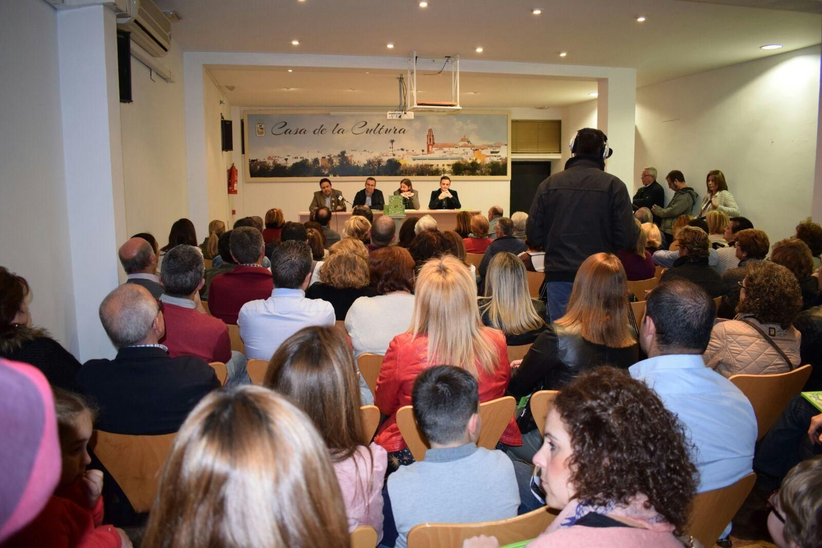 Presentación del libro en la Casa de la Cultura de Los Palacios.