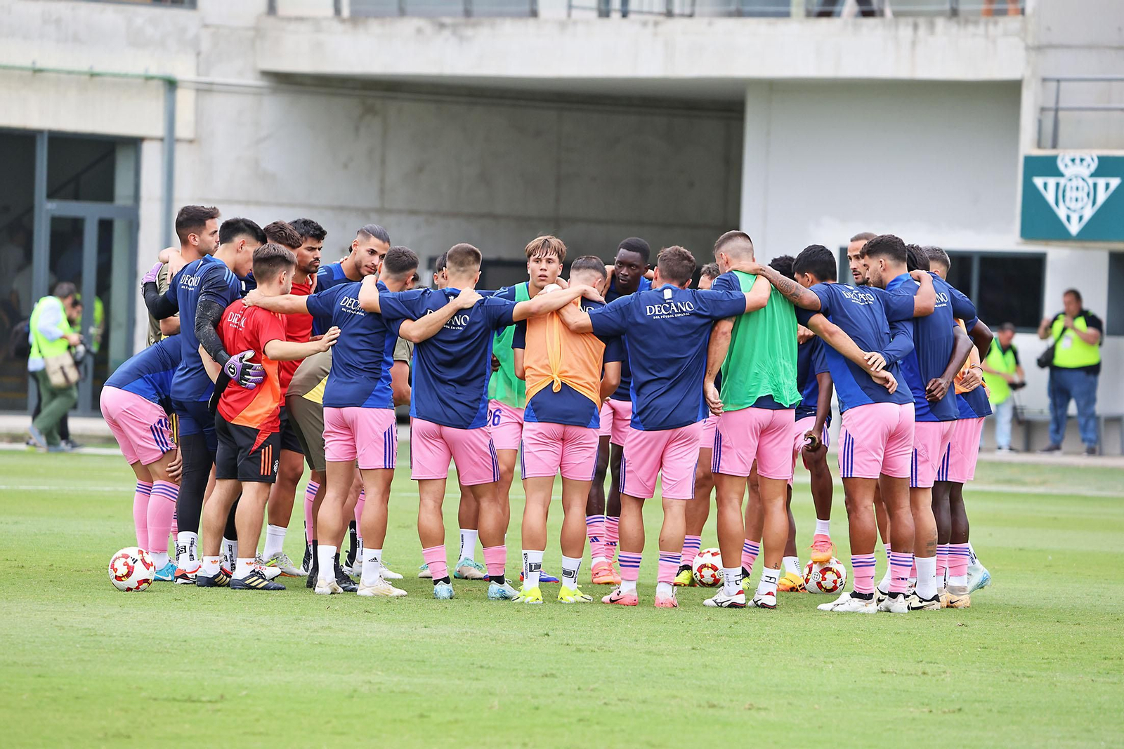 Búscate en las gradas del Betis Deportivo-Recreativo de Huelva