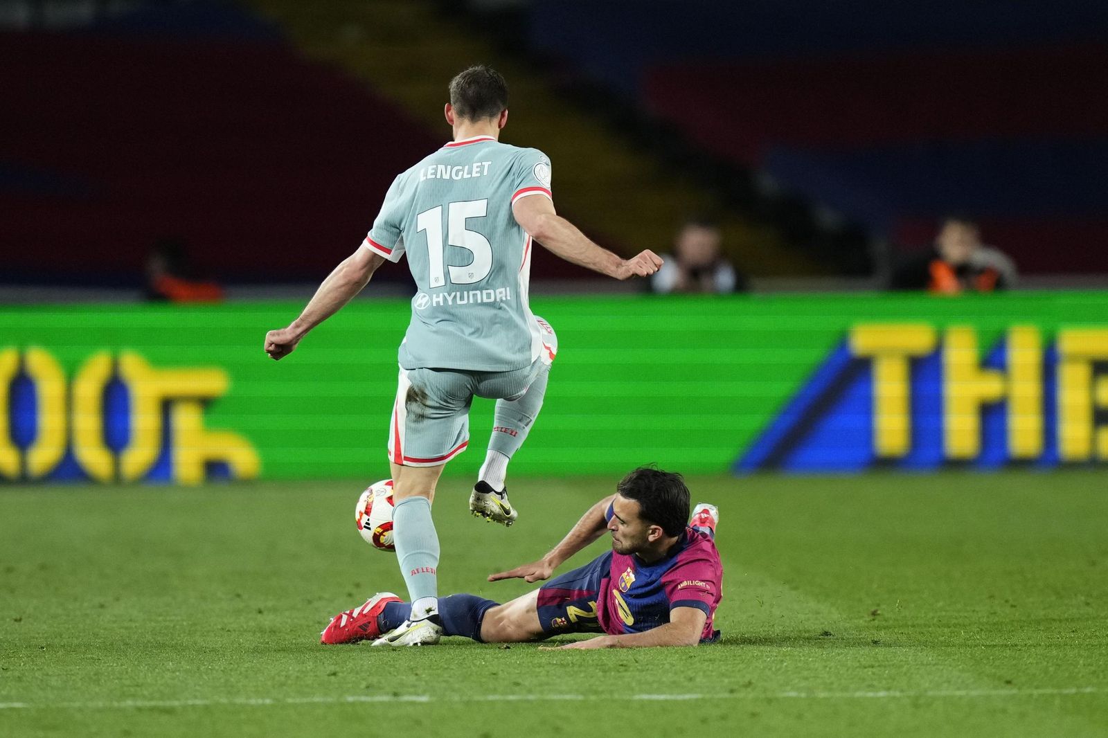 Las fotos del espectacular Barcelona - Atlético de Madrid