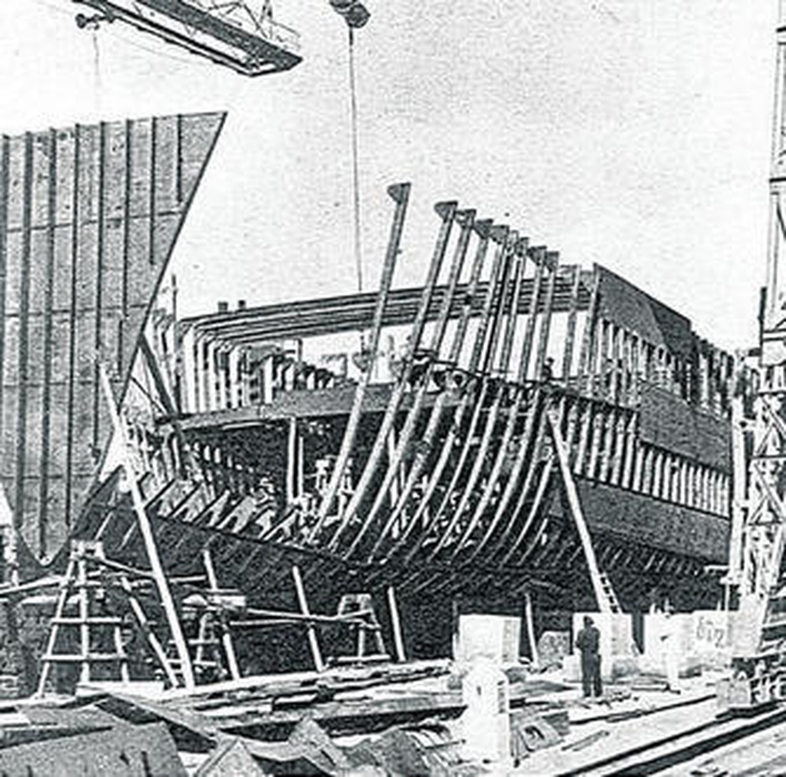 Imagen del astillero de Cádiz en 1947. Sería nacionalizado tras la explosión de la base de defensas submarinas.