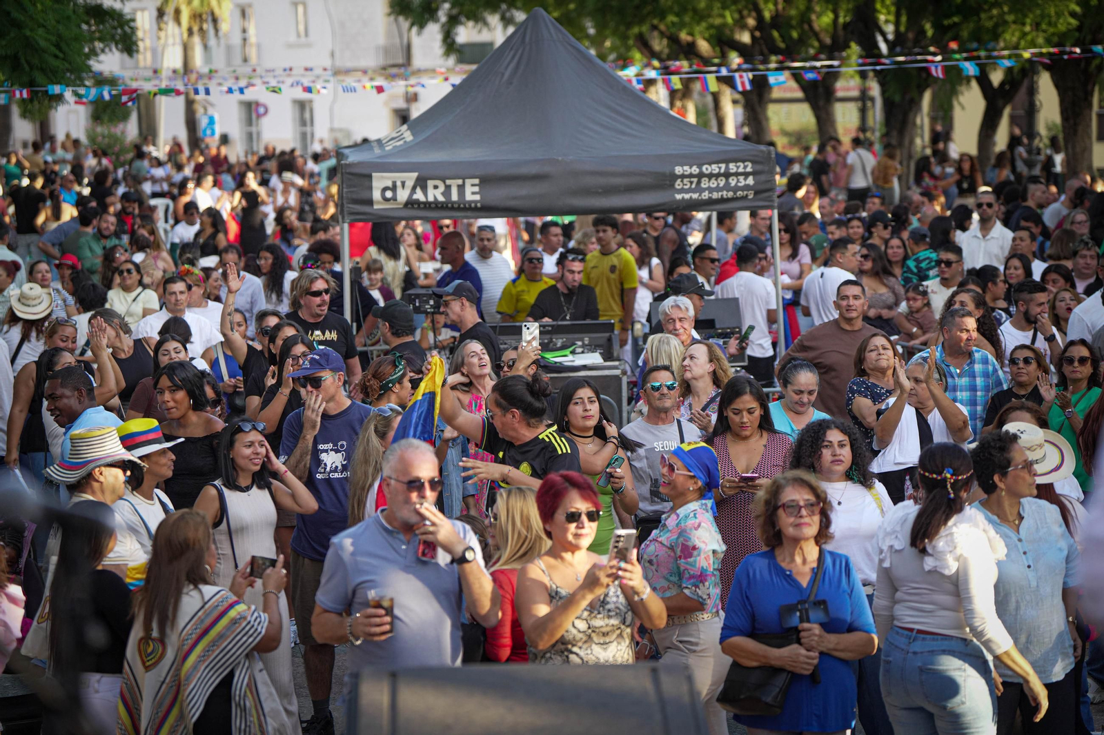 Imágenes de la fiesta Alma Hispana y la Noche Azul y Blanca en Jerez