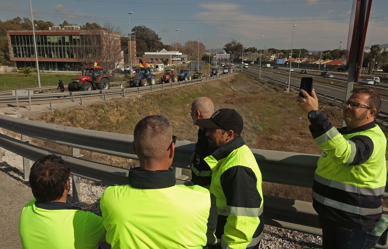 Fotos de la tractorada de agricultores del Valle del Guadiaro en el Campo de Gibraltar