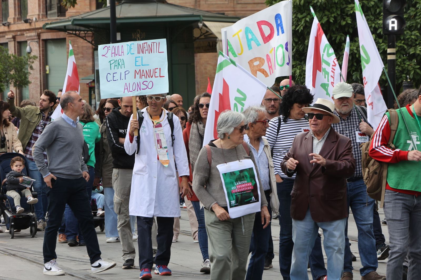 Manifestación en Sevilla de la Marea Verde Andaluza por una educación pública con más recursos