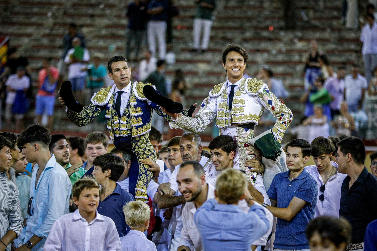 Imágenes de la corrida de toros en El Puerto: Manzanares, Roca Rey y Pablo Aguado