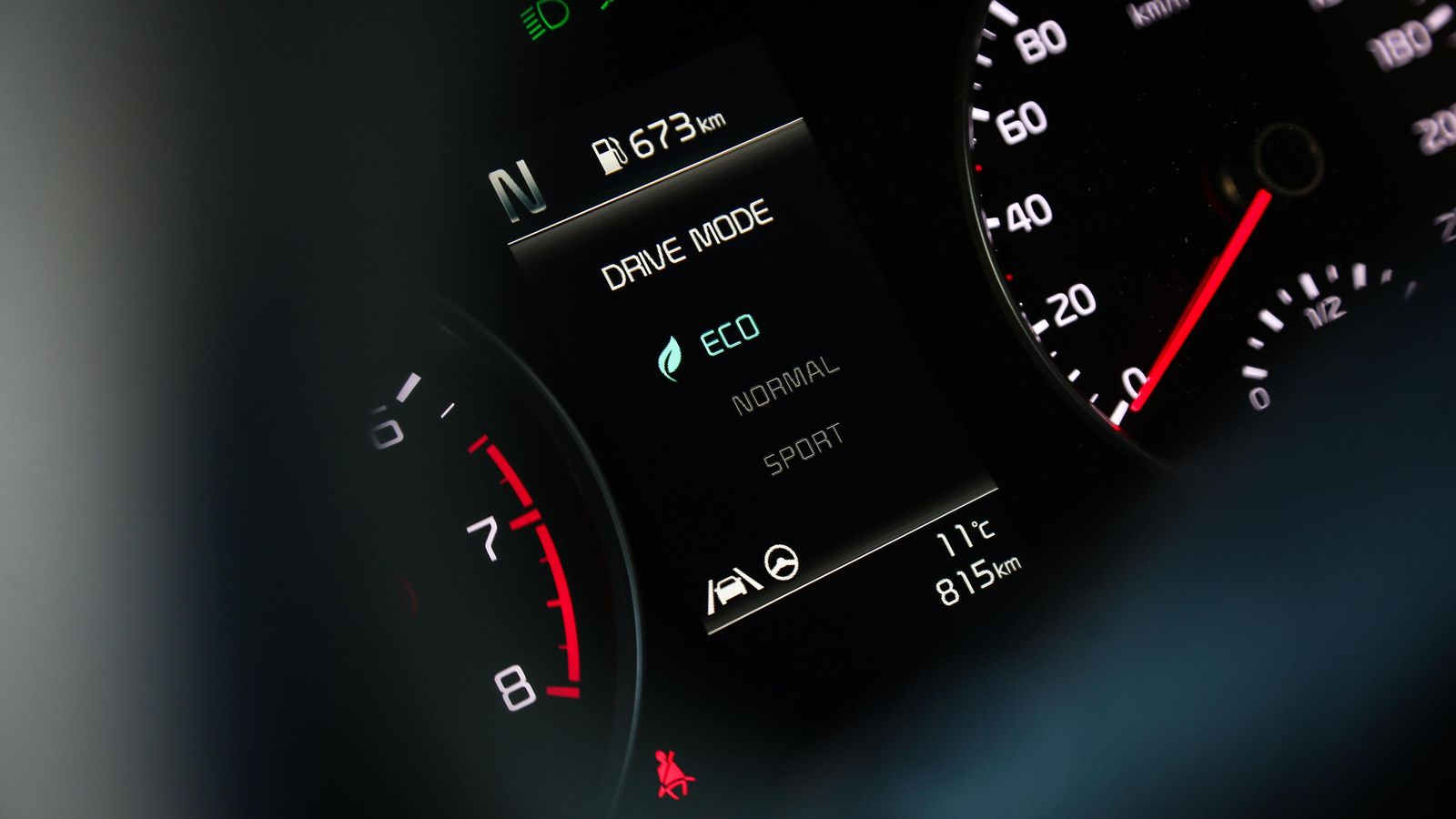 Según el modo de conducción elegido con la tecla situada por delante del cambio, el MHSG funciona de manera diferente.