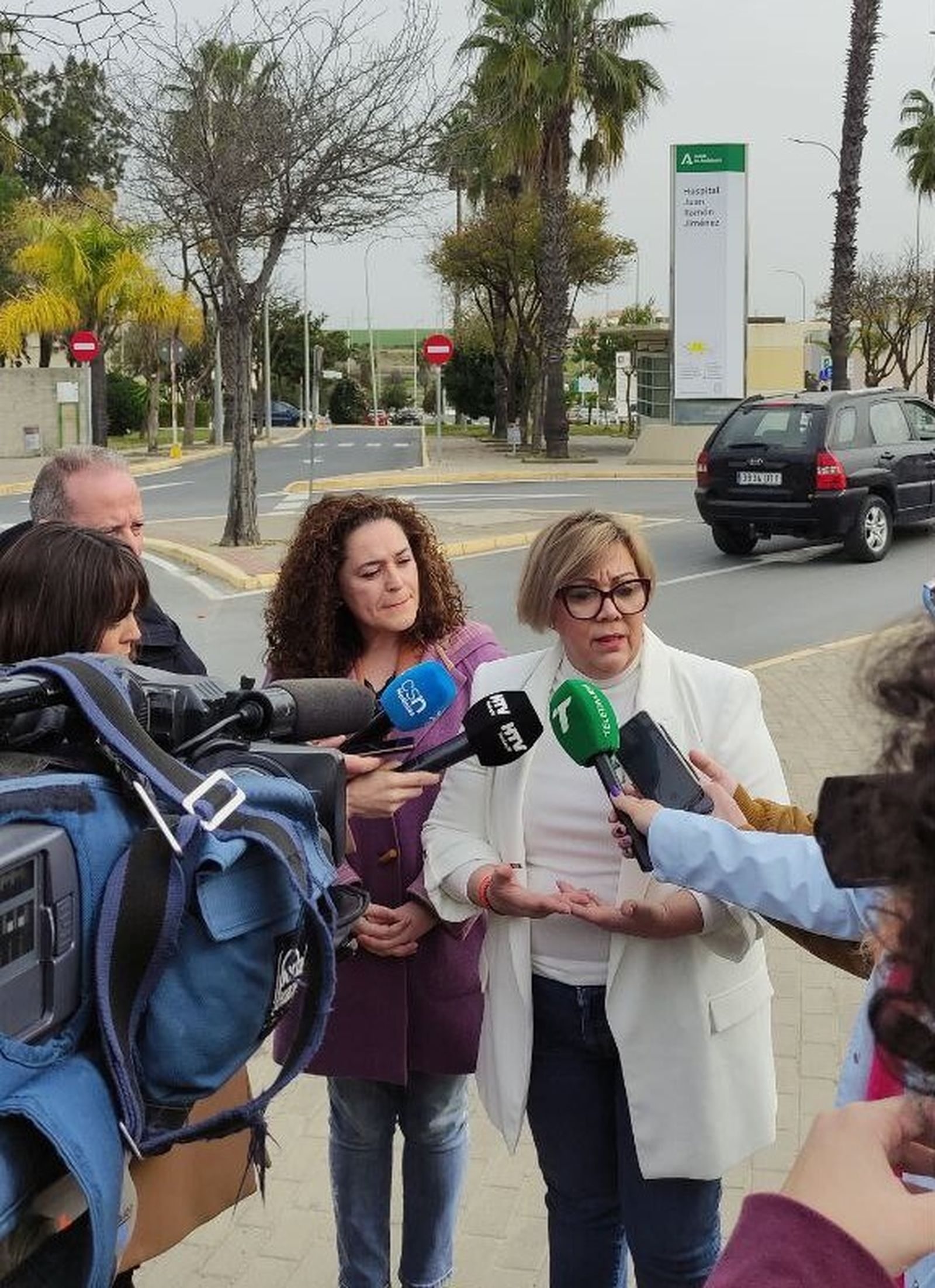 Mónica Rossi denuncia que Juanma Moreno "ha metido en la UCI" a la sanidad de Huelva