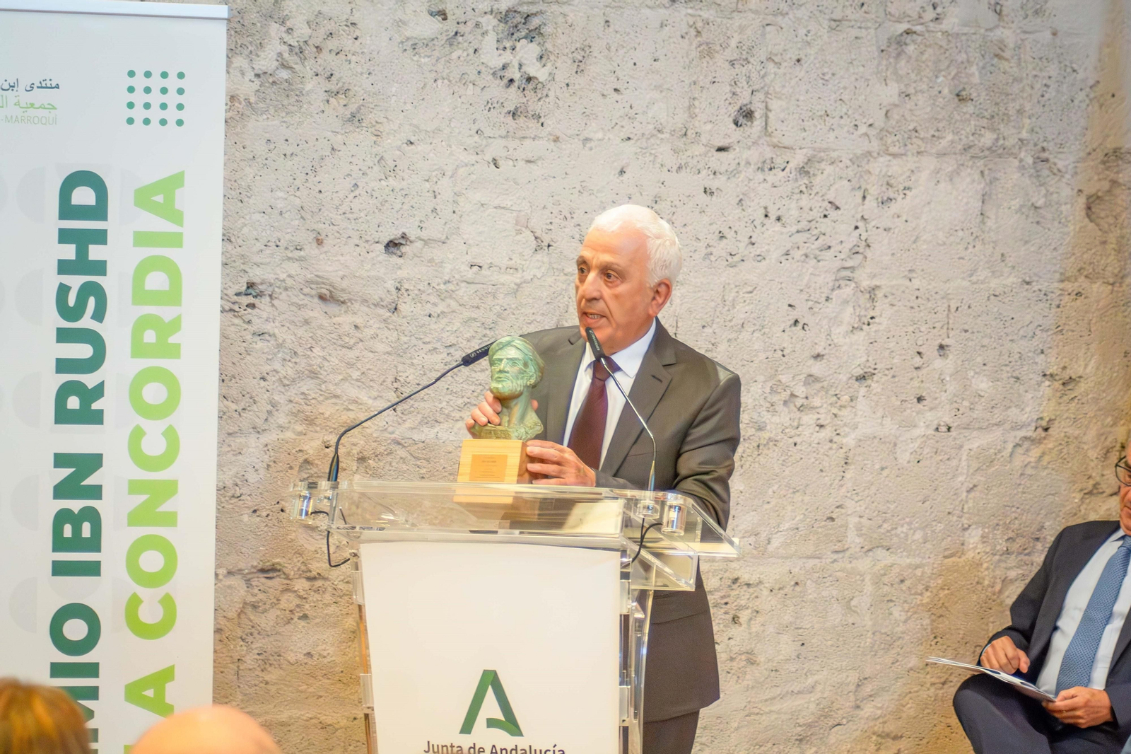 Así ha sido la entrega del I Premio Ibn Rush de la Concordia en Granada, en imágenes