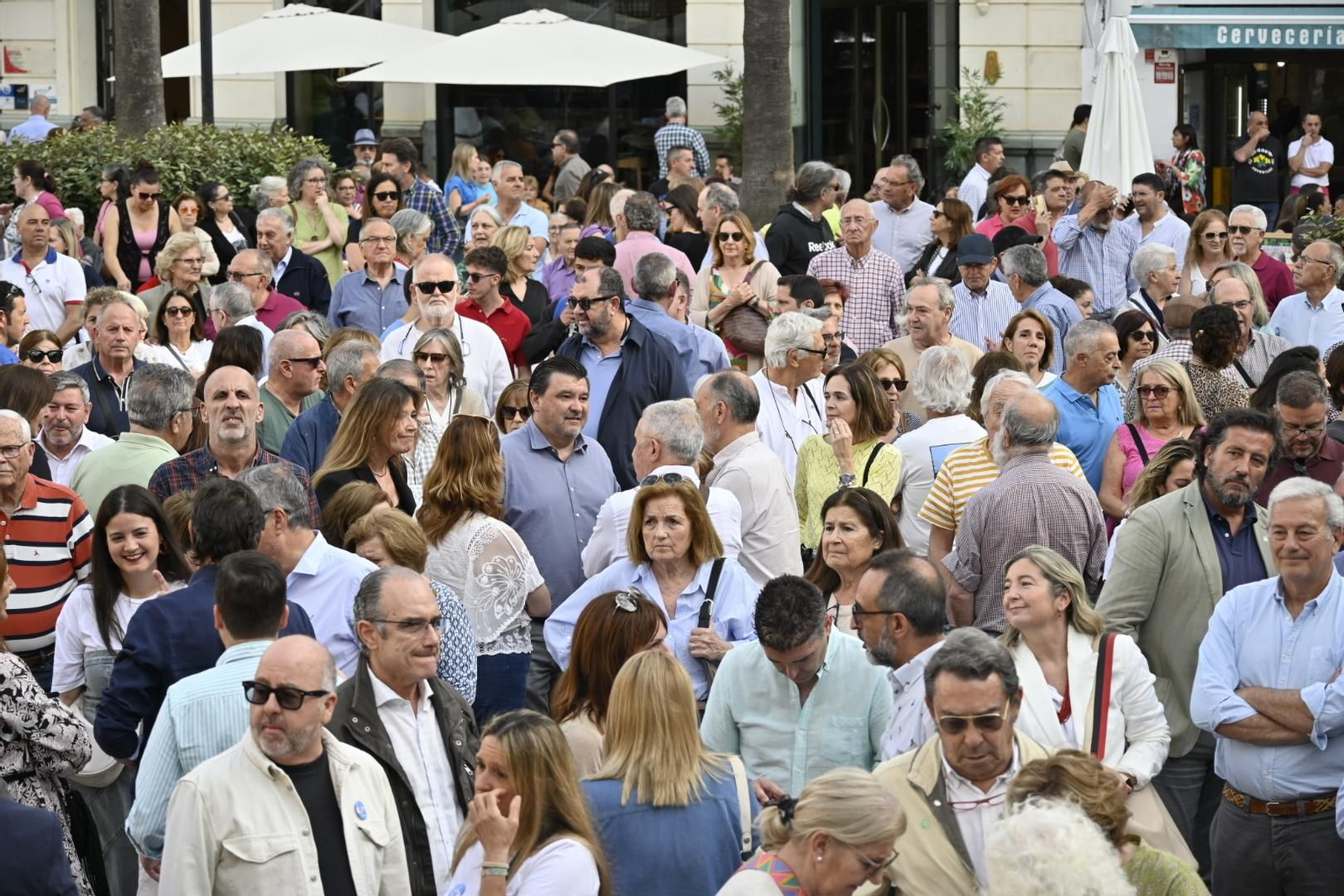 Imágenes de la concentración por las infraestructuras para Huelva