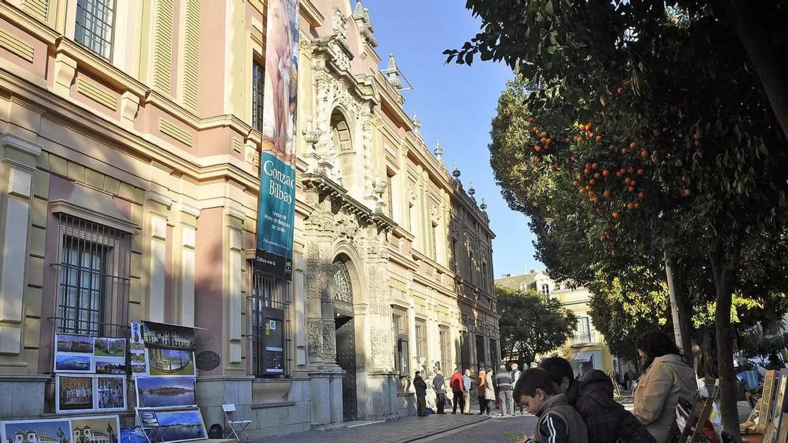 Entrada del museo de Bellas Artes de Sevilla