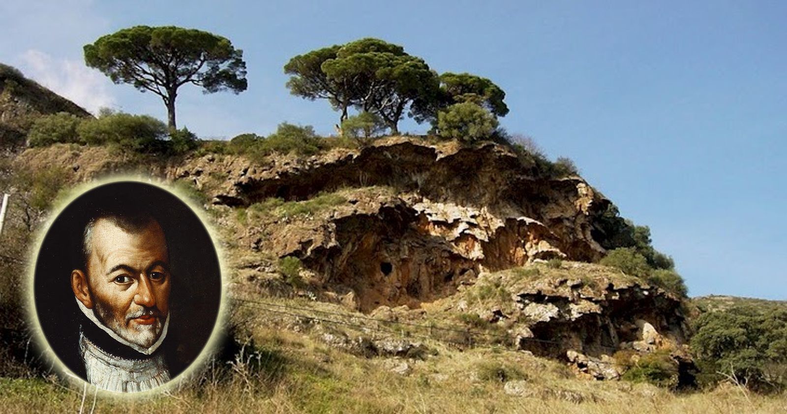 La Peña de Arias Montano esconde diversas cuevas de interés esotérico.
