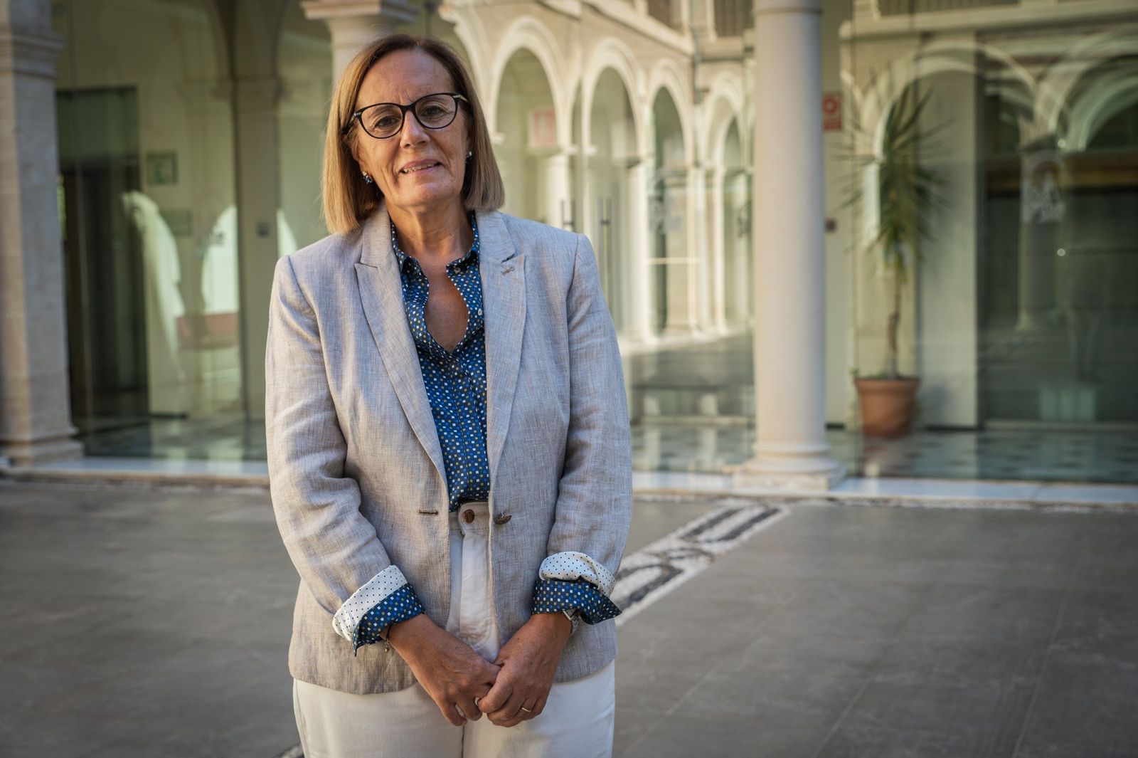 La Junta alerta de que el nuevo modelo de las tarjetas monedero dejará fuera al 85% de las familias granadinas