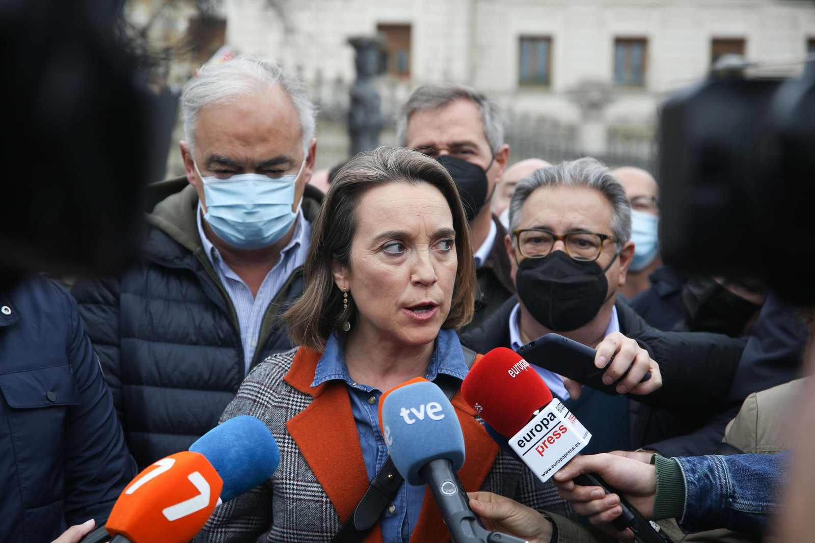 Tractores, rehalas de perros de caza y caballos en la manifestación del campo en Madrid