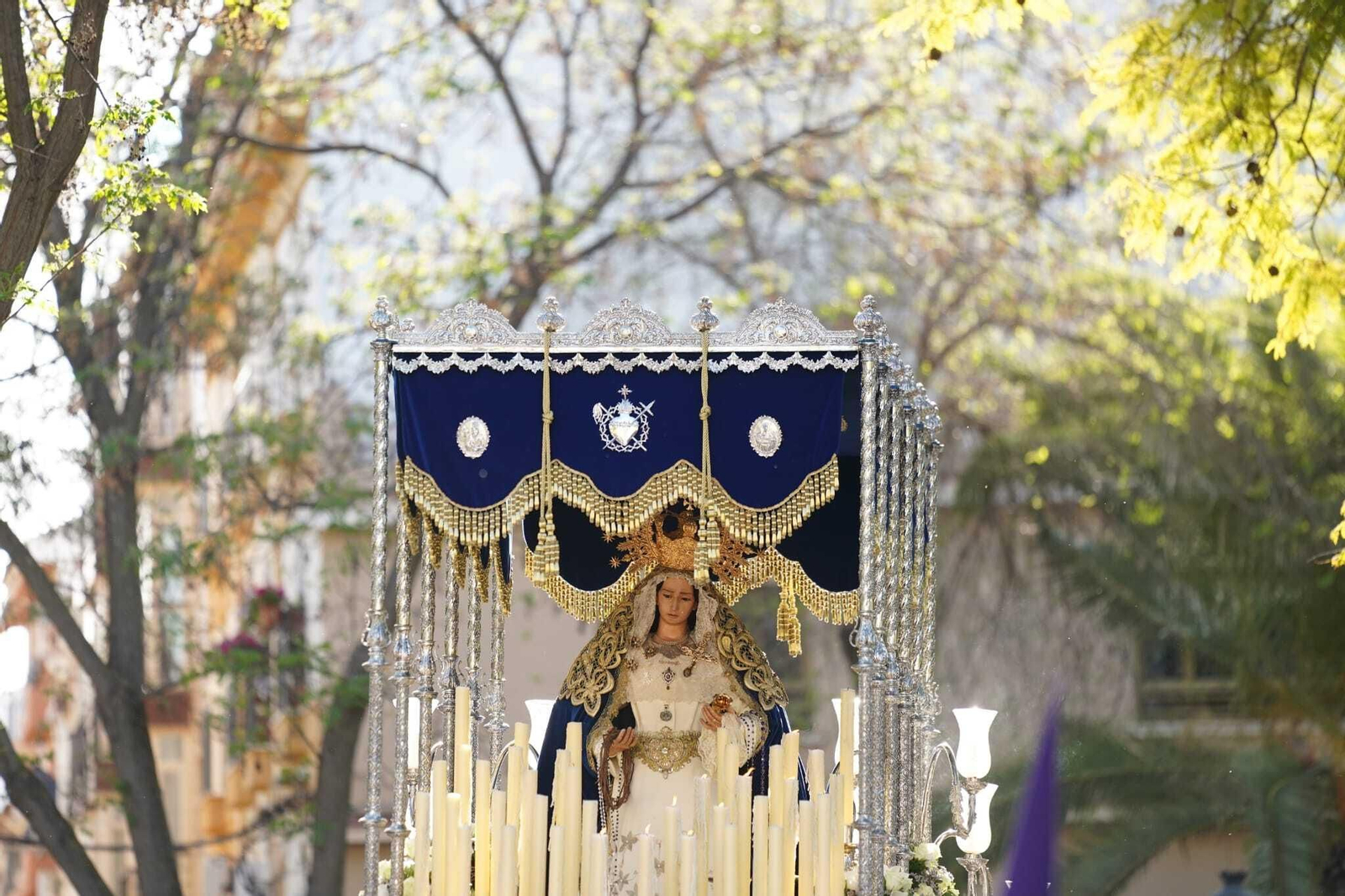 Miércoles Santo en Lucena: La procesión de Nuestro Padre Jesús del Valle y la Amargura, en imágenes