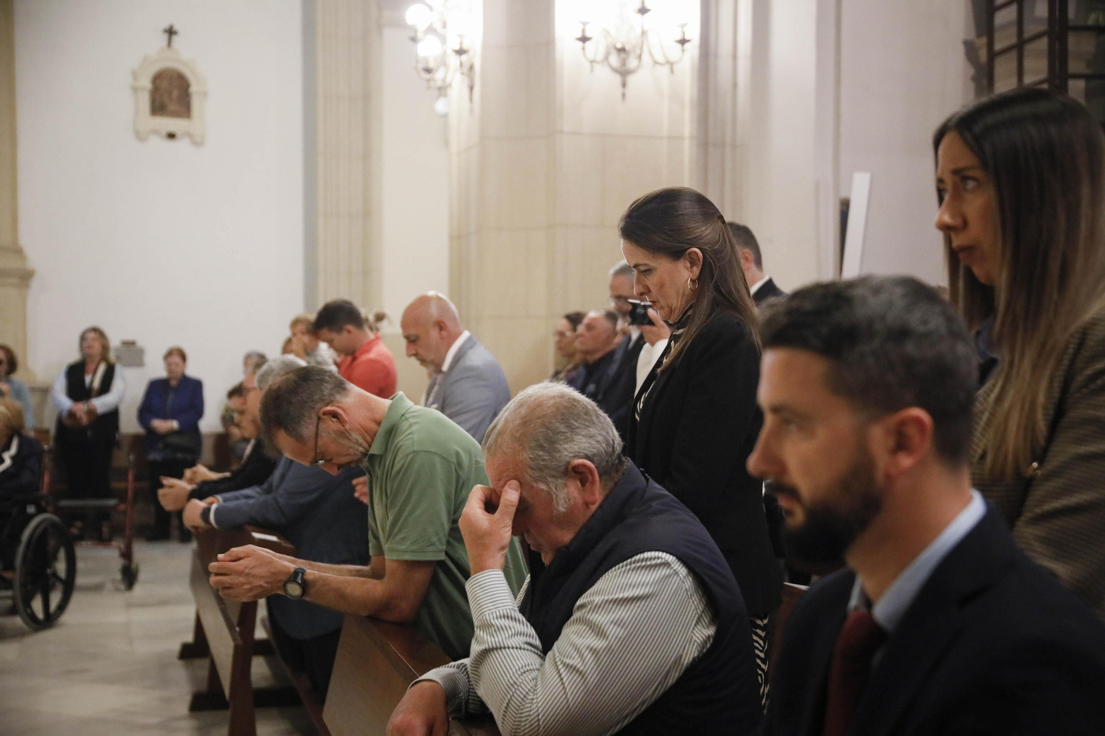 Así fue el Lignum Crucis en la Iglesia San Sebastián, en imágenes