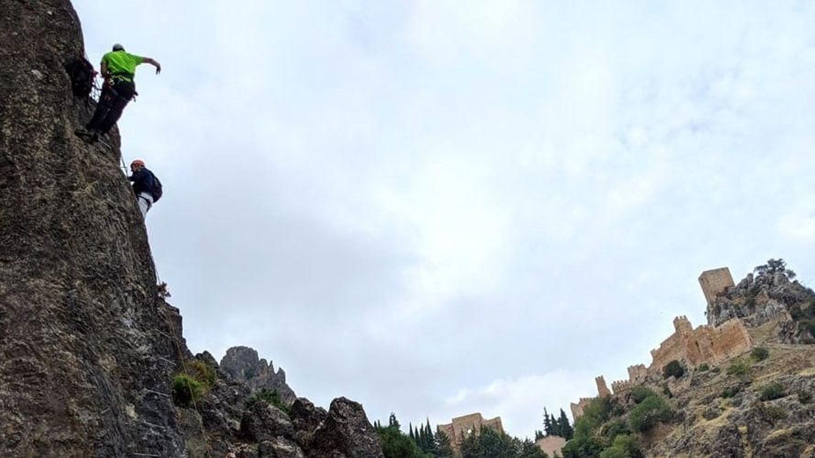 Las impresionantes vistas al Castillo de La Iruela es uno de los principales atractivos de esta propuesta de deporte de aventura.
