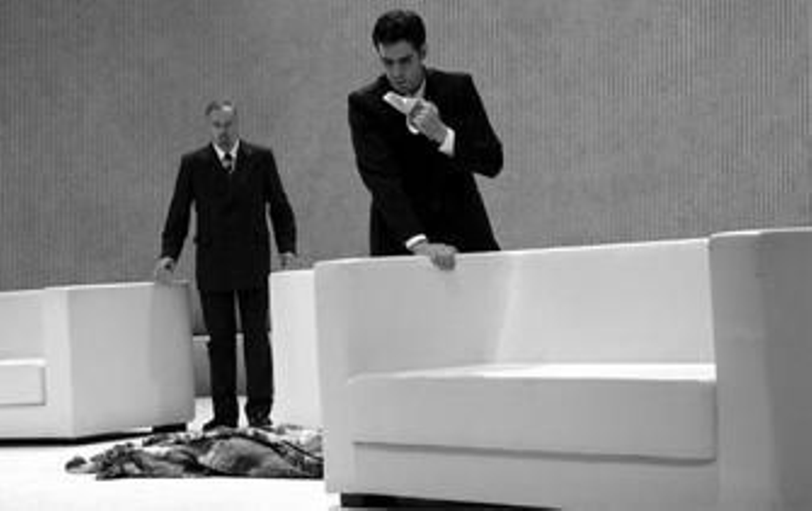 Ismael Jordi, en uno de los momentos de la puesta en escena de la ópera La Traviata.