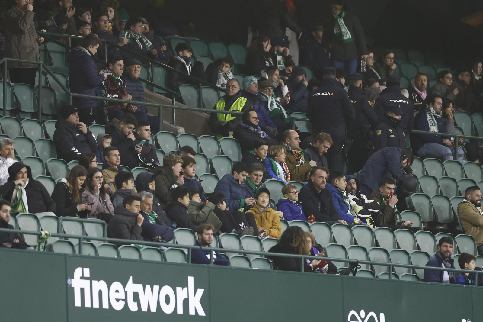 Búscate en las fotos del Betis-Osasuna