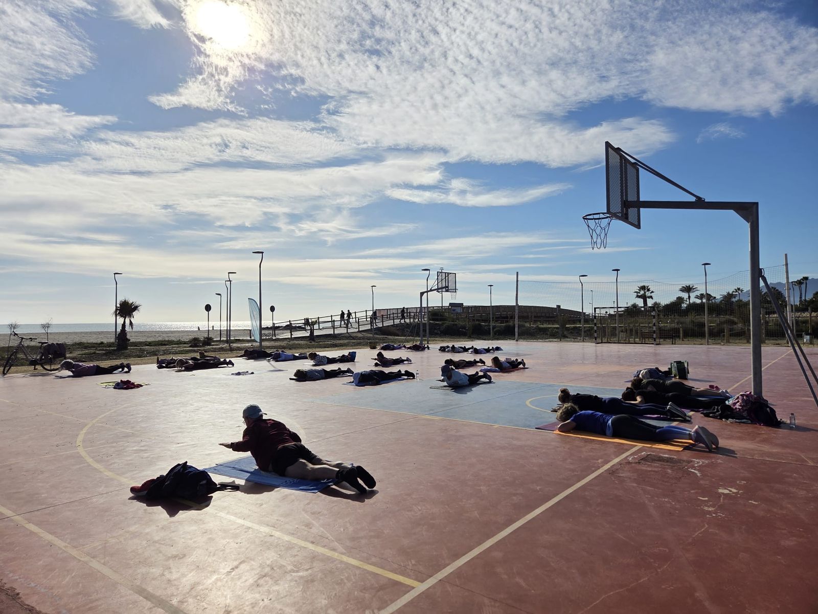 Las playas de Vera se llenan de arte y deporte con el éxito de 'Tus Playas de Invierno