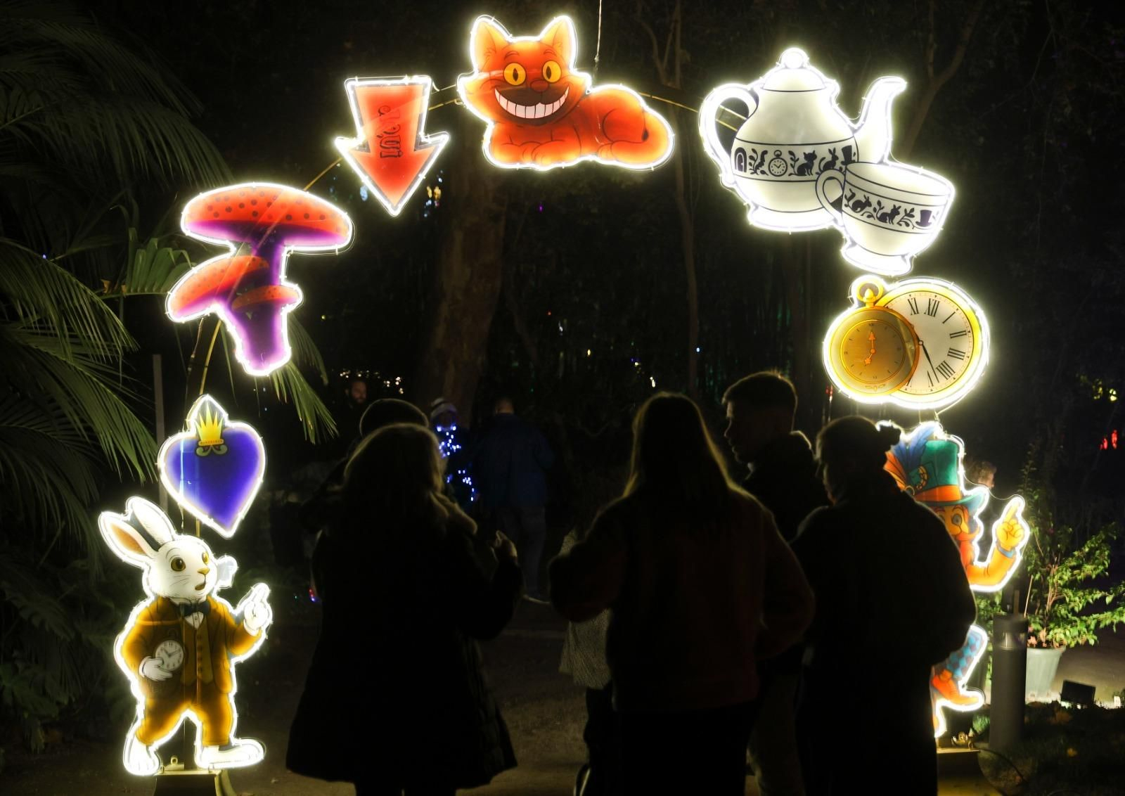 El espectaculo 'La Navidad en el Jardín de las Maravillas¡ en el Jardín Botánico, en imágenes