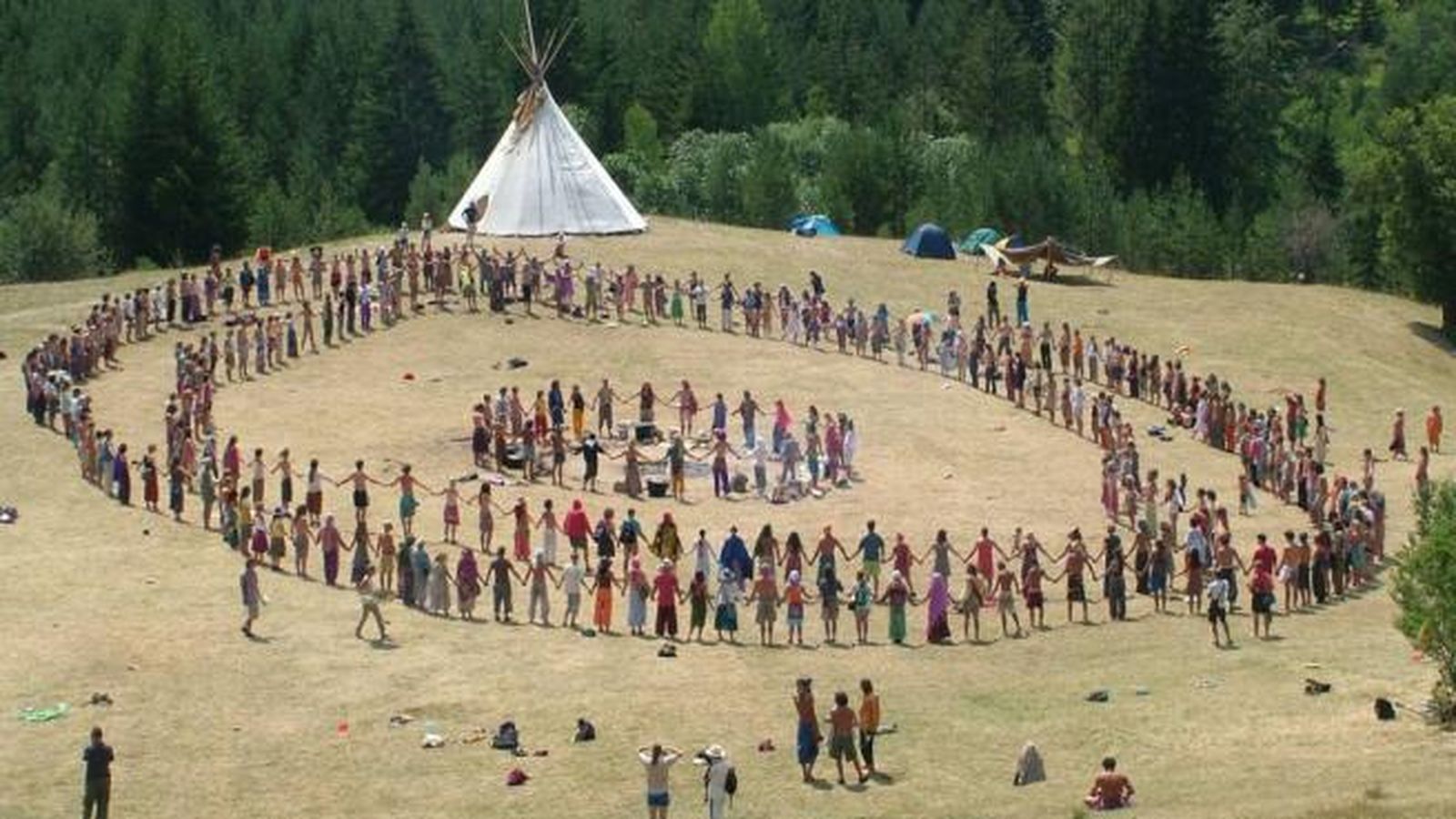 Una de las reuniones anuales celebradas en Bosnia