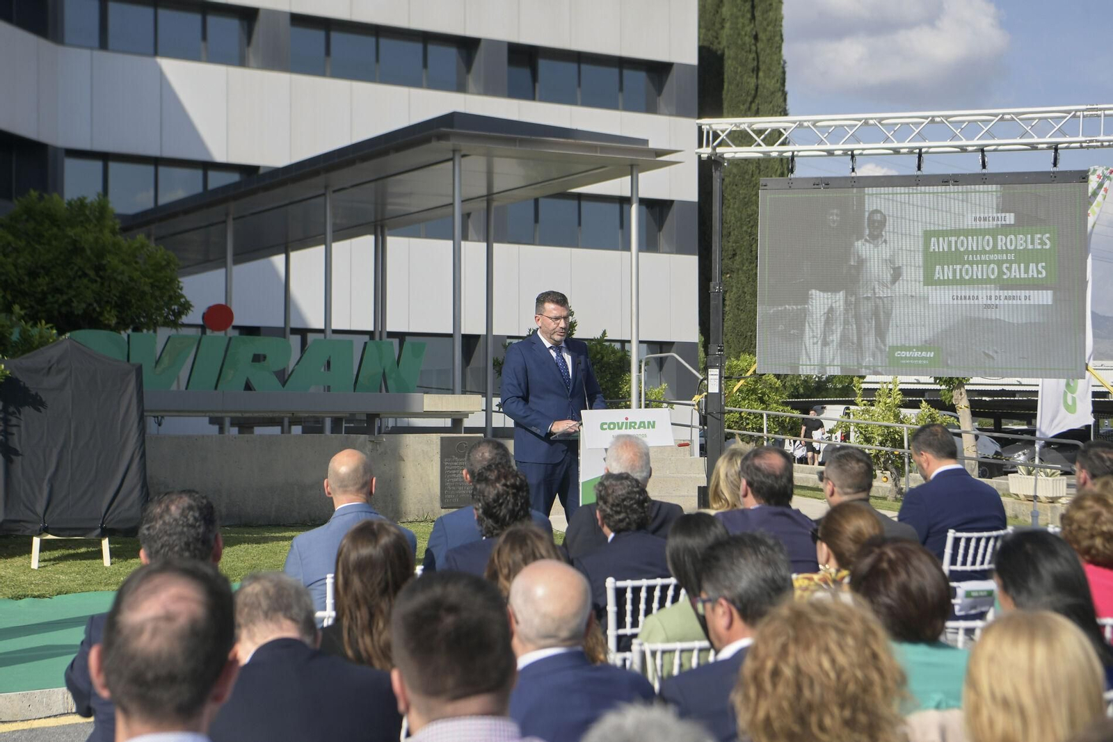 Homenaje en imágenes: Covirán rinde tributo a Antonio Robles y Antonio Salas