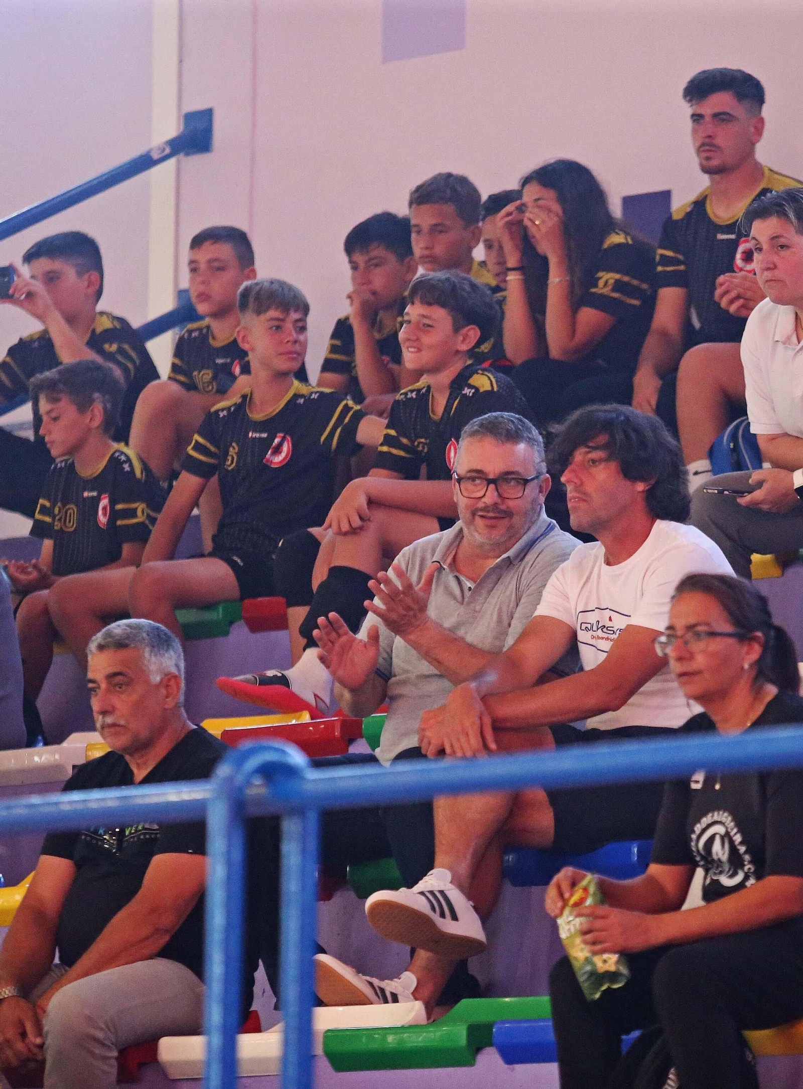 Fotos de la jornada inaugural del CADEBA alevín de balonmano en La Línea