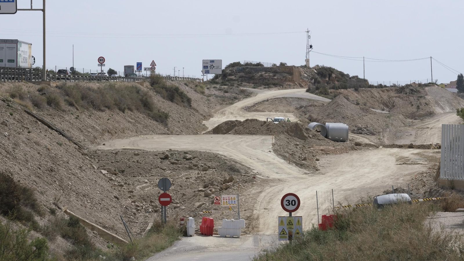 Obras del 'scalextric' de Viator.