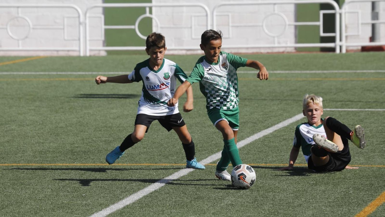 Las fotos del Torneo de alevines en el campo de Los Olivíllos en San Roque