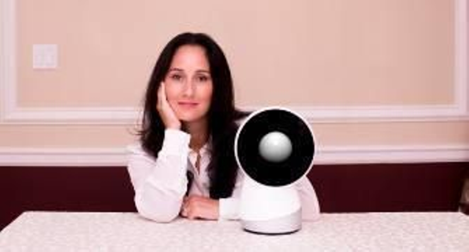 Llega a los hogares 'Jibo', el robot familiar