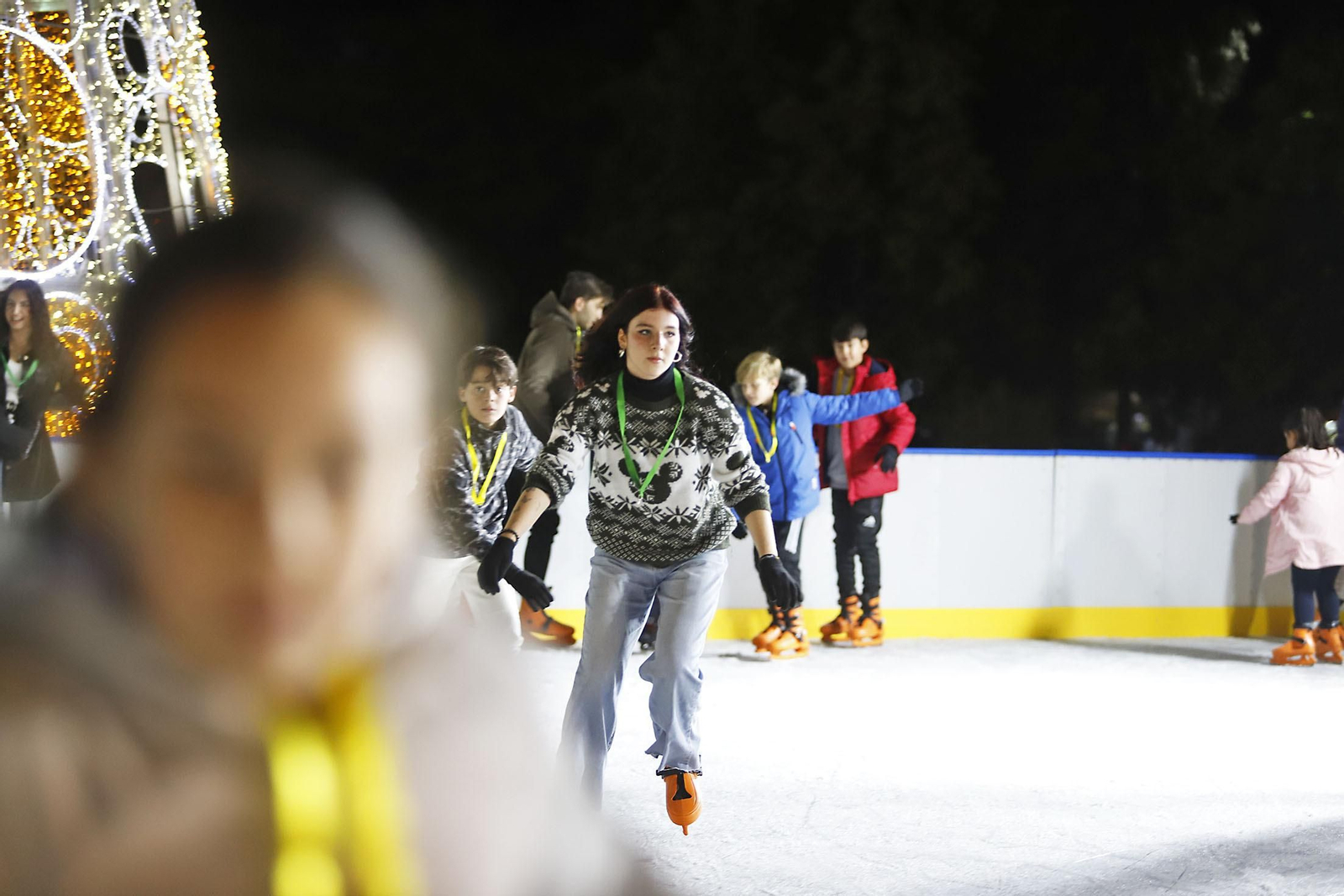 Imágenes de la pista de hielo en Isla Chica por Navidad