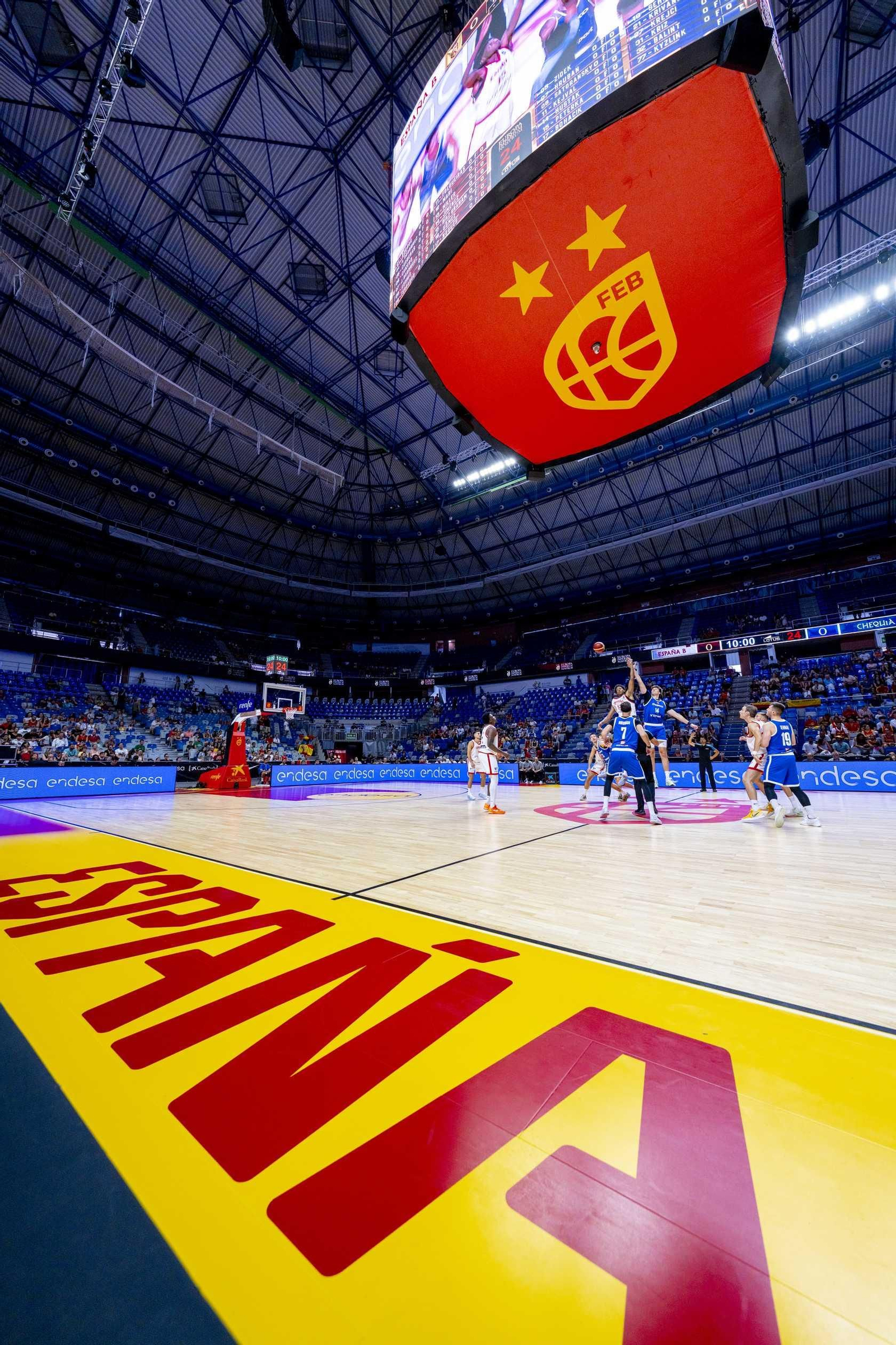 España B-República Checa, en fotos