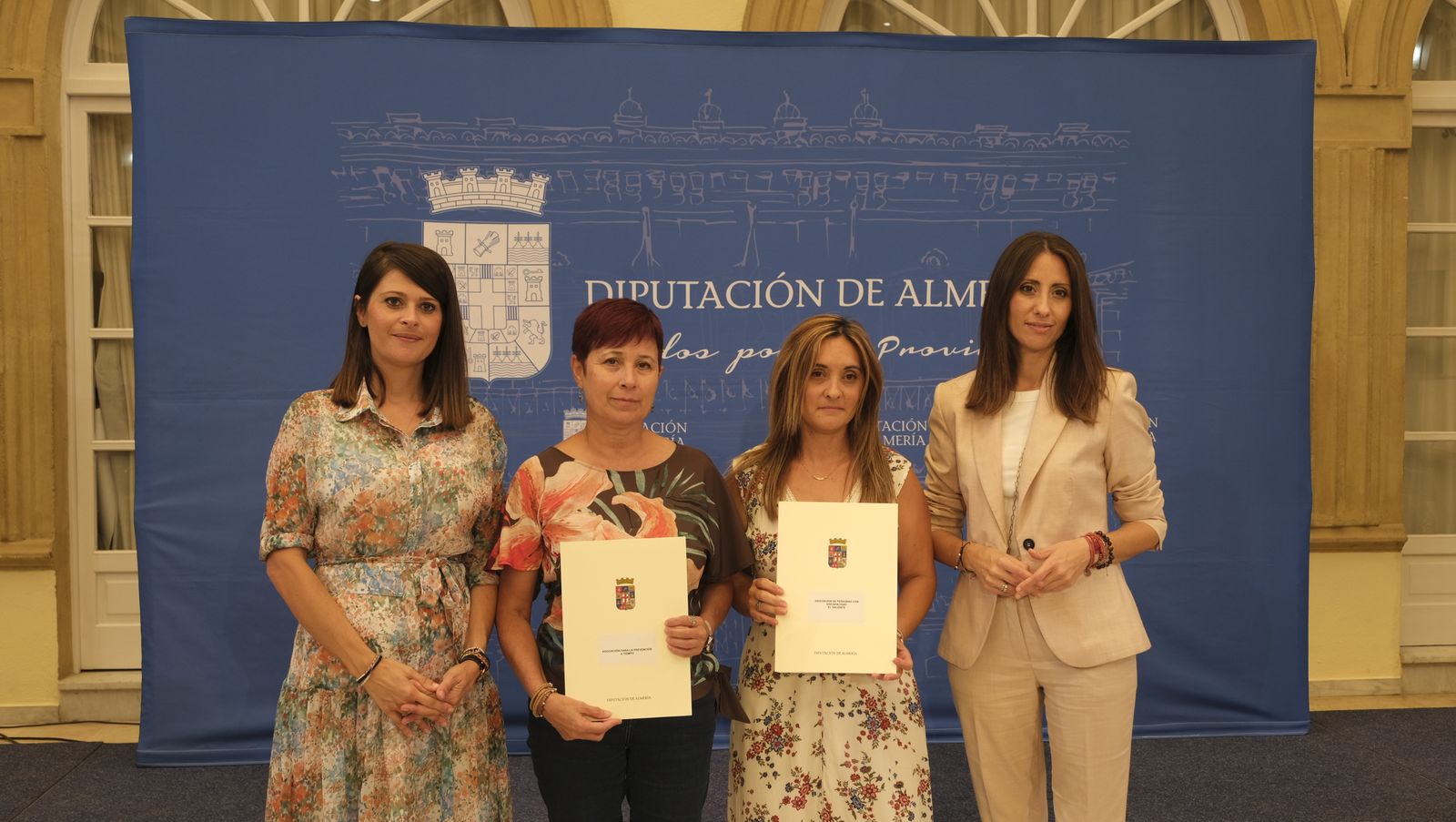Entrega de ayudas a colectivos sociales en la Diputación de Almería