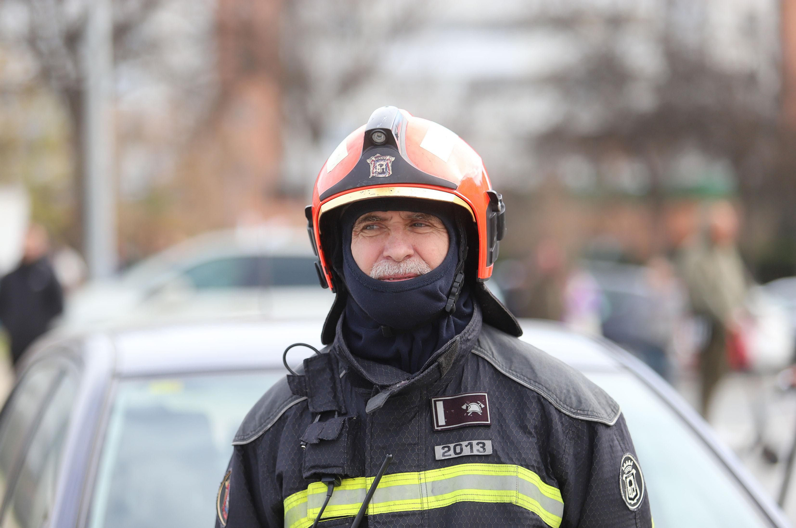 Imágenes del atrincherado que amenazaba con hacer estallar una bombona en el Torrejón, Huelva