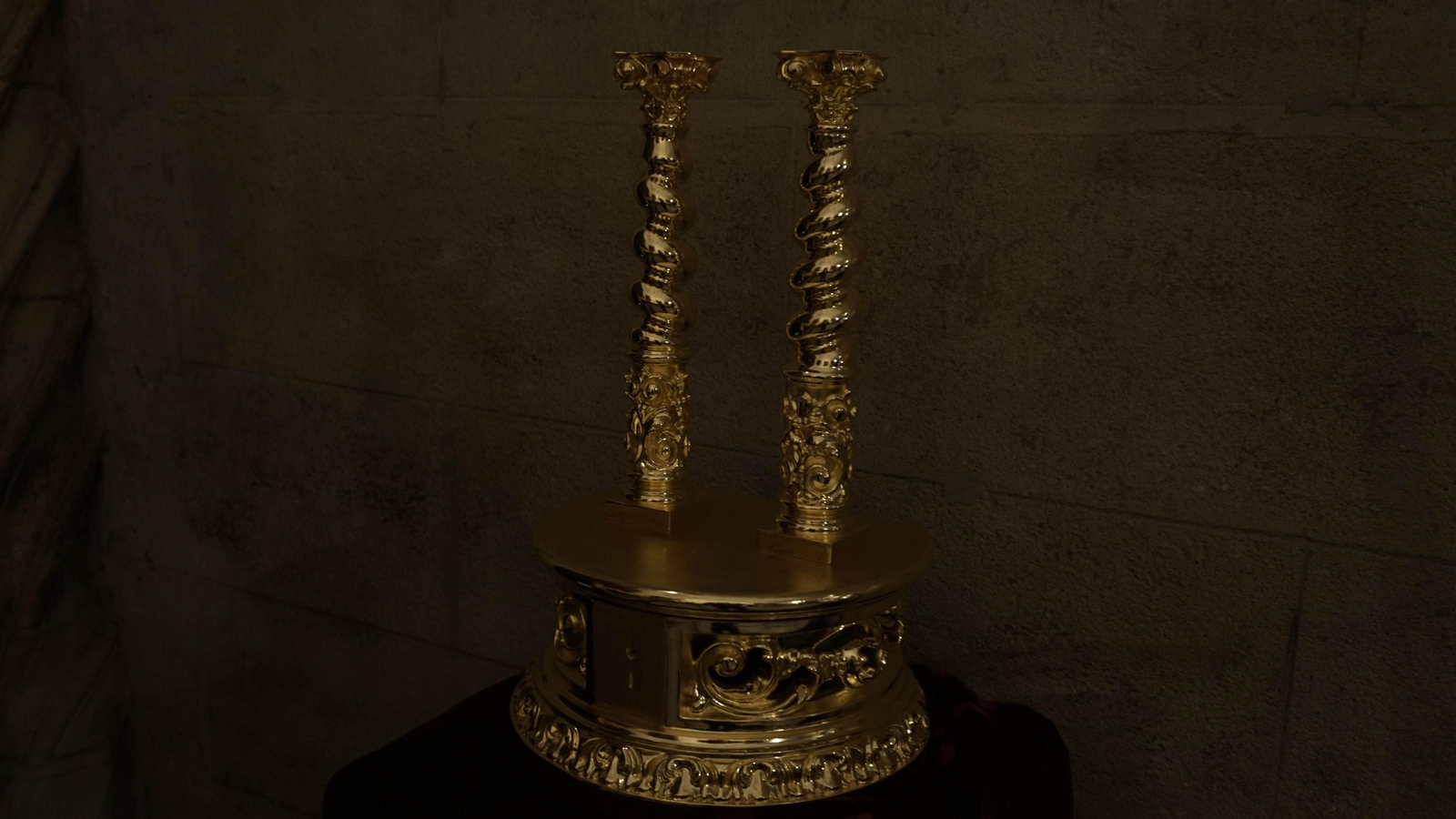 La Hermandad del Cachorro presenta los elementos de su nuevo paso.