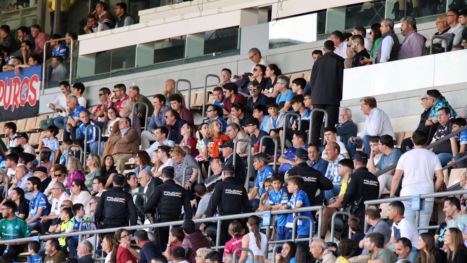 Bronca y tensión al final del Xerez DFC-Recreativo Granada