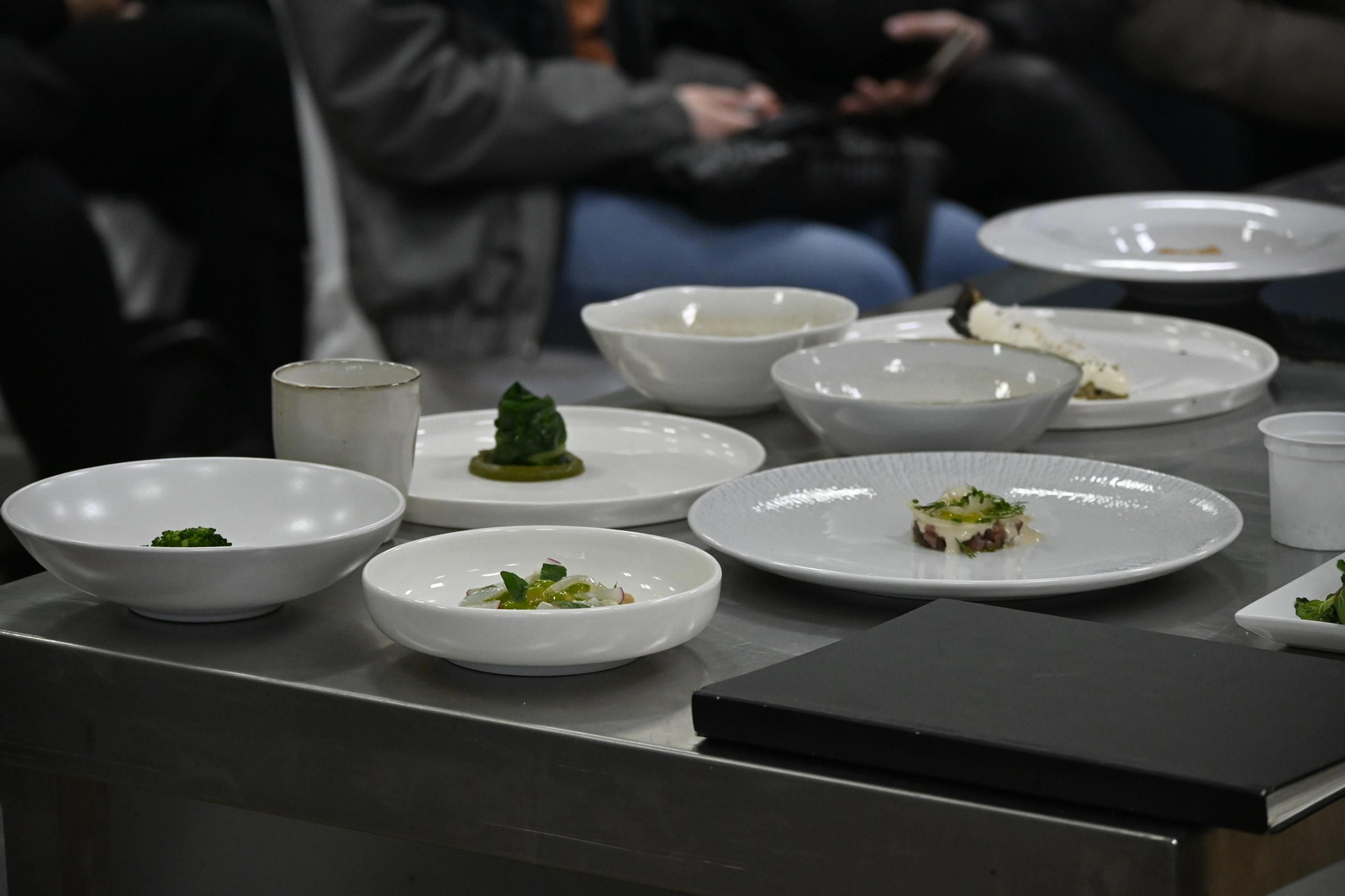 Jornada de cocineros en la Escuela de hostelería Virgen de Belén, en imágenes