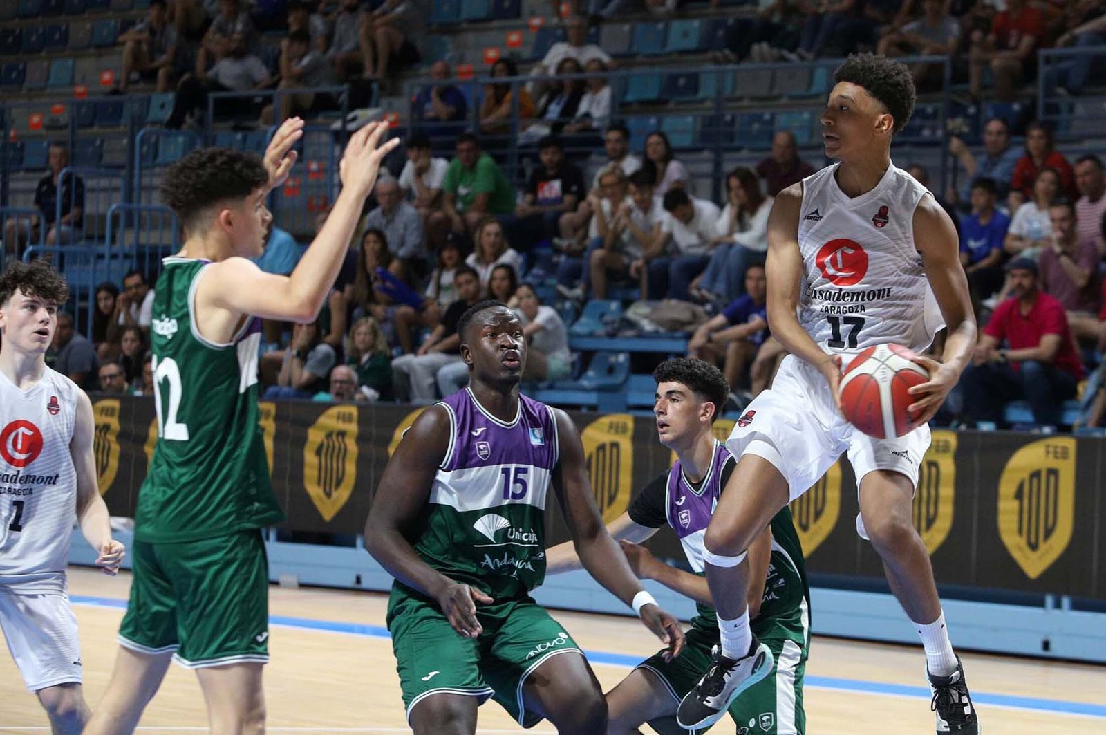 Imágenes del domingo 30 de abril en Huelva