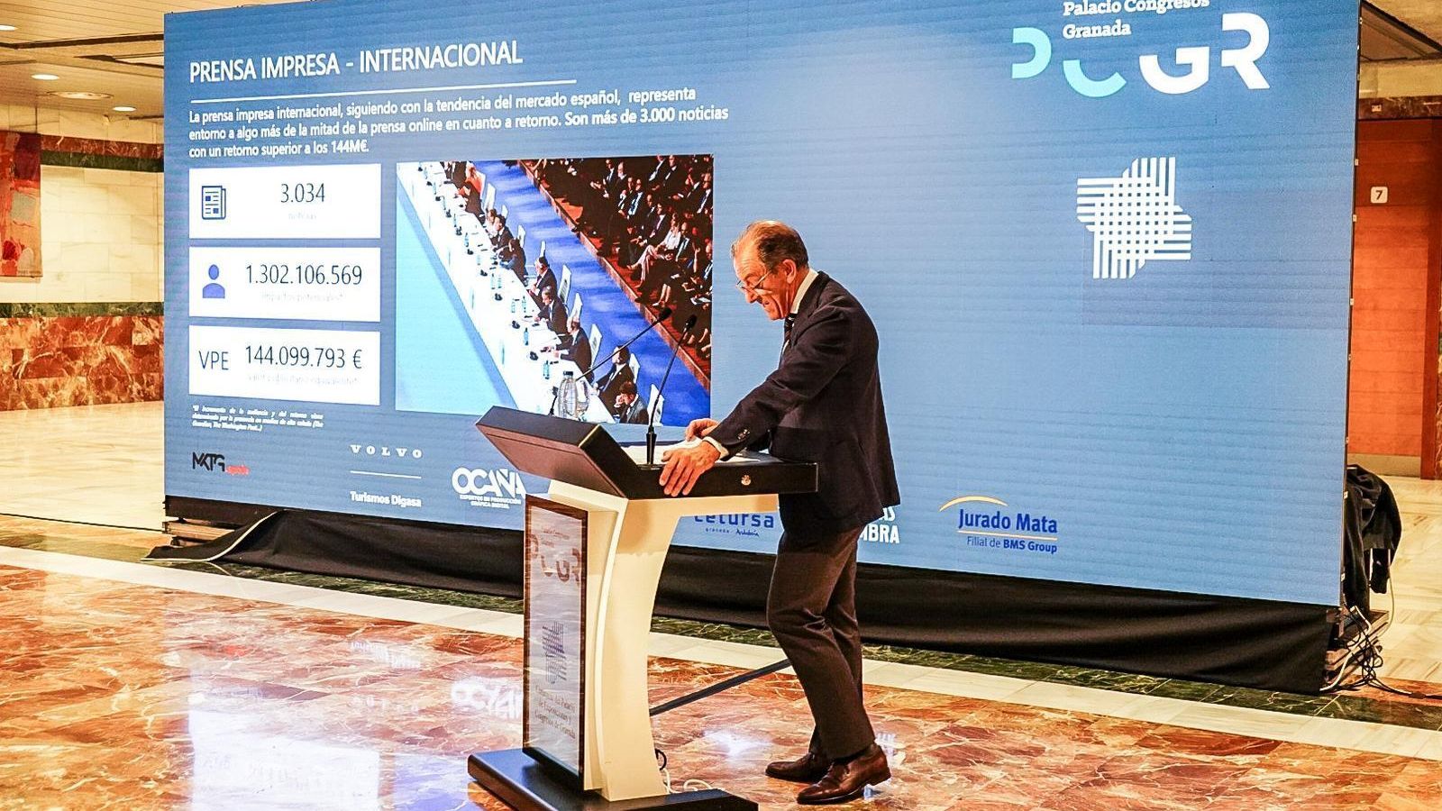 Francisco Carranco, en la presentación del informe.