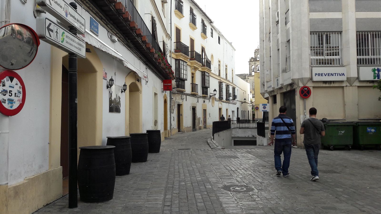 Imagen de la plaza del Clavo, una de los enclaves declarados como zona acústicamente saturada.