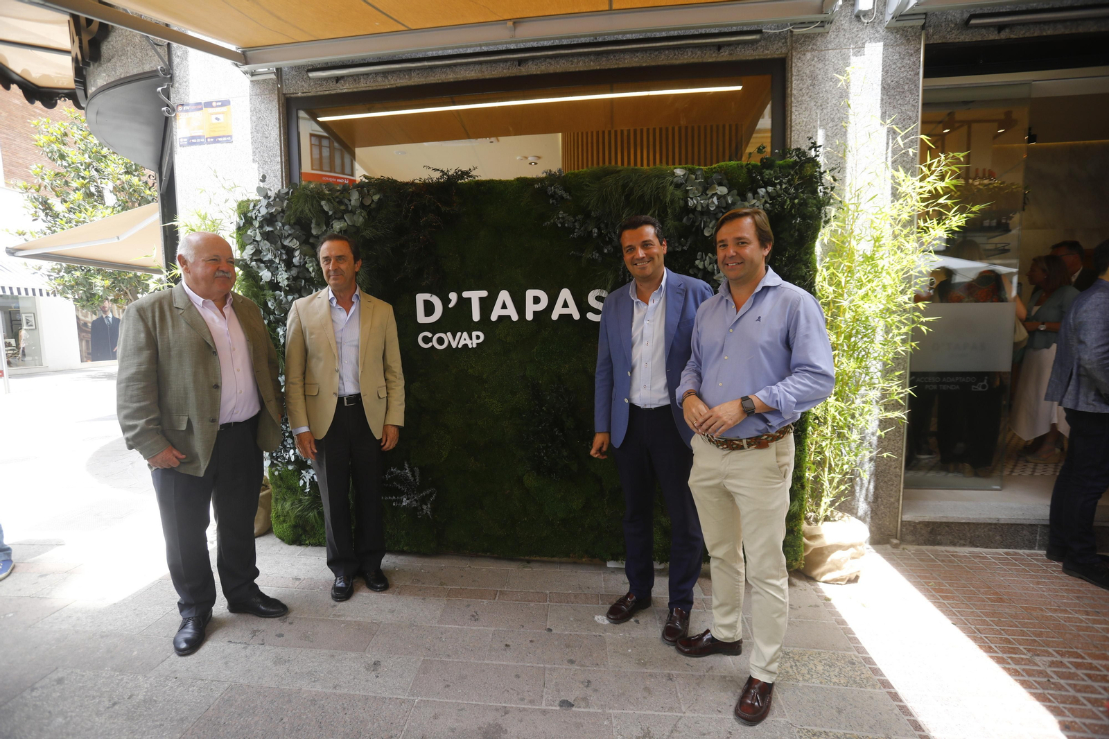 La inauguración de D'Tapas, de Covap, en Córdoba, en imágenes