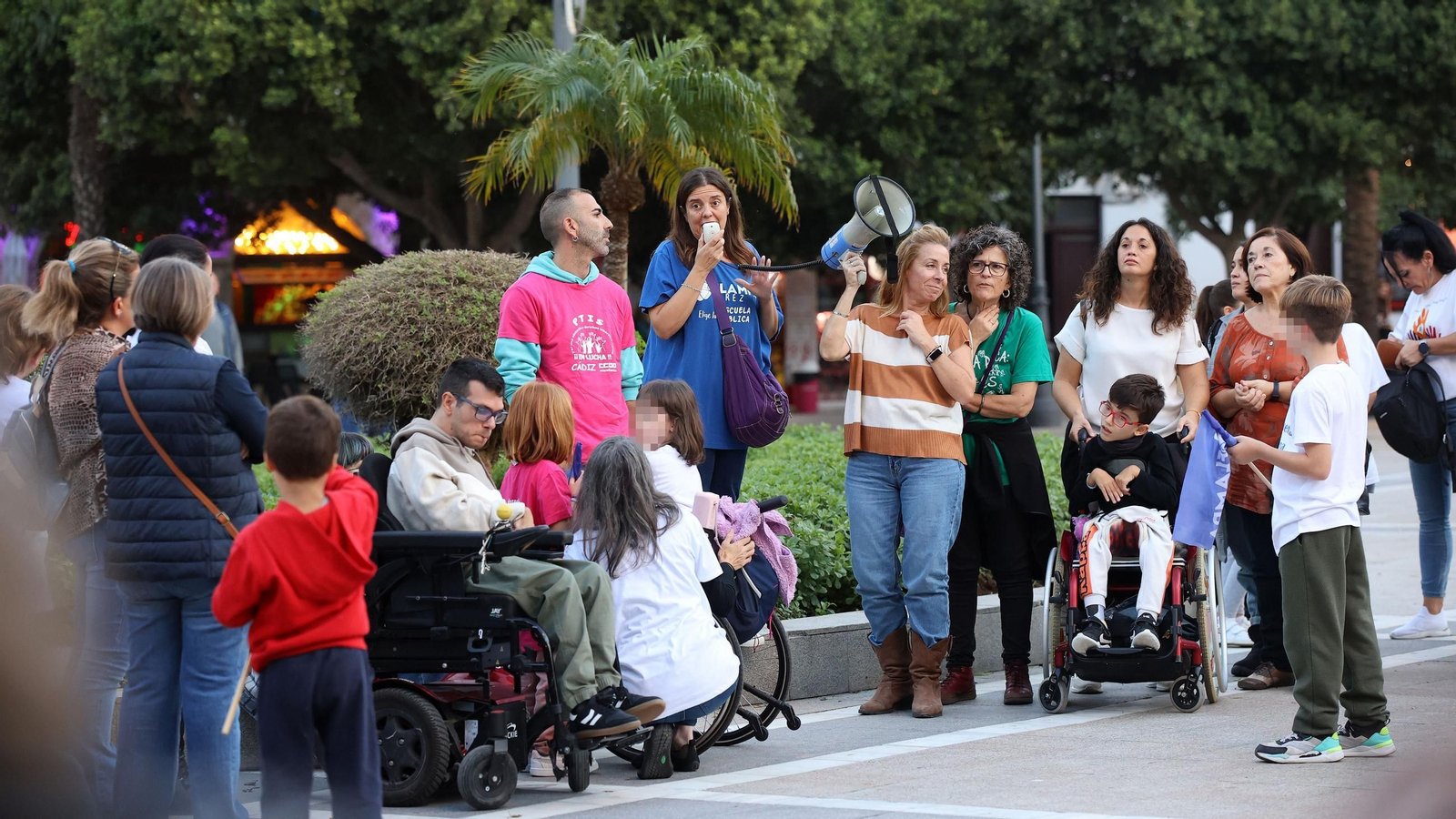 Manifestación de la Flampa de Jerez contra las faltas de recursos por necesidades especiales
