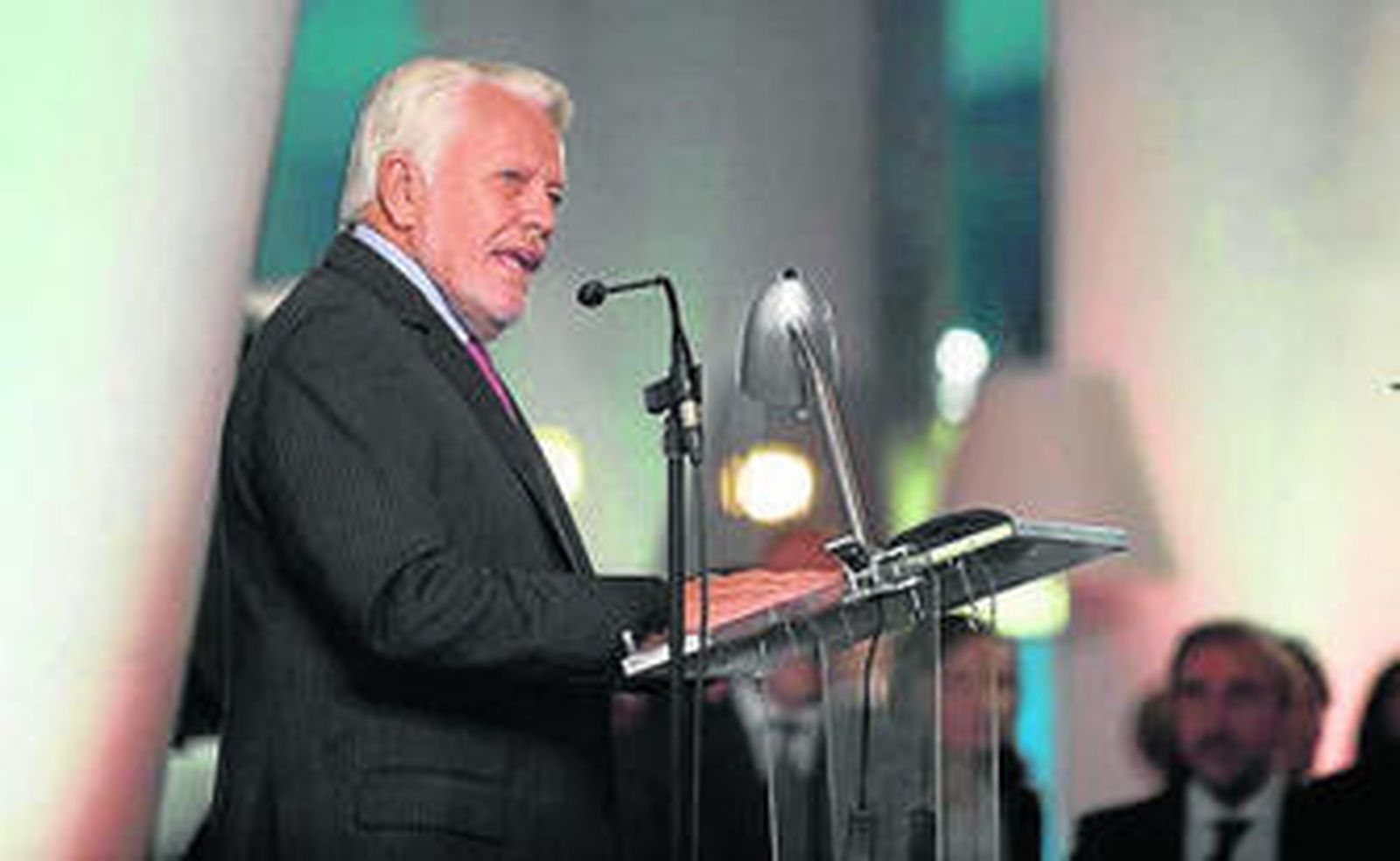 Daniel Fernández, Rafael Monsalve, Eduardo Sánchez-Ramade, Rafael Hidalgo, Macarena Olivencia, Manuel Olivencia, Joaquín Cuesta, Francisco Ballester, José Luis Ballester, Eduardo González-Biedma, Eduardo Caruz y José Moya, socios y consejeros de Cuatrecasas en Sevilla.